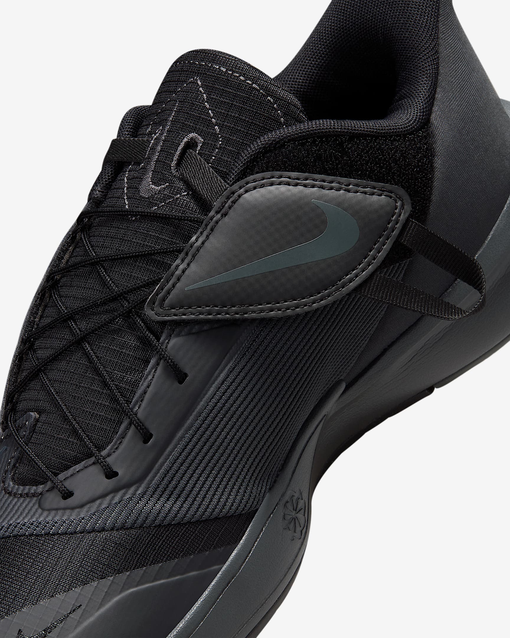 Nike Precision 7 EasyOn Men's Basketball Shoes.