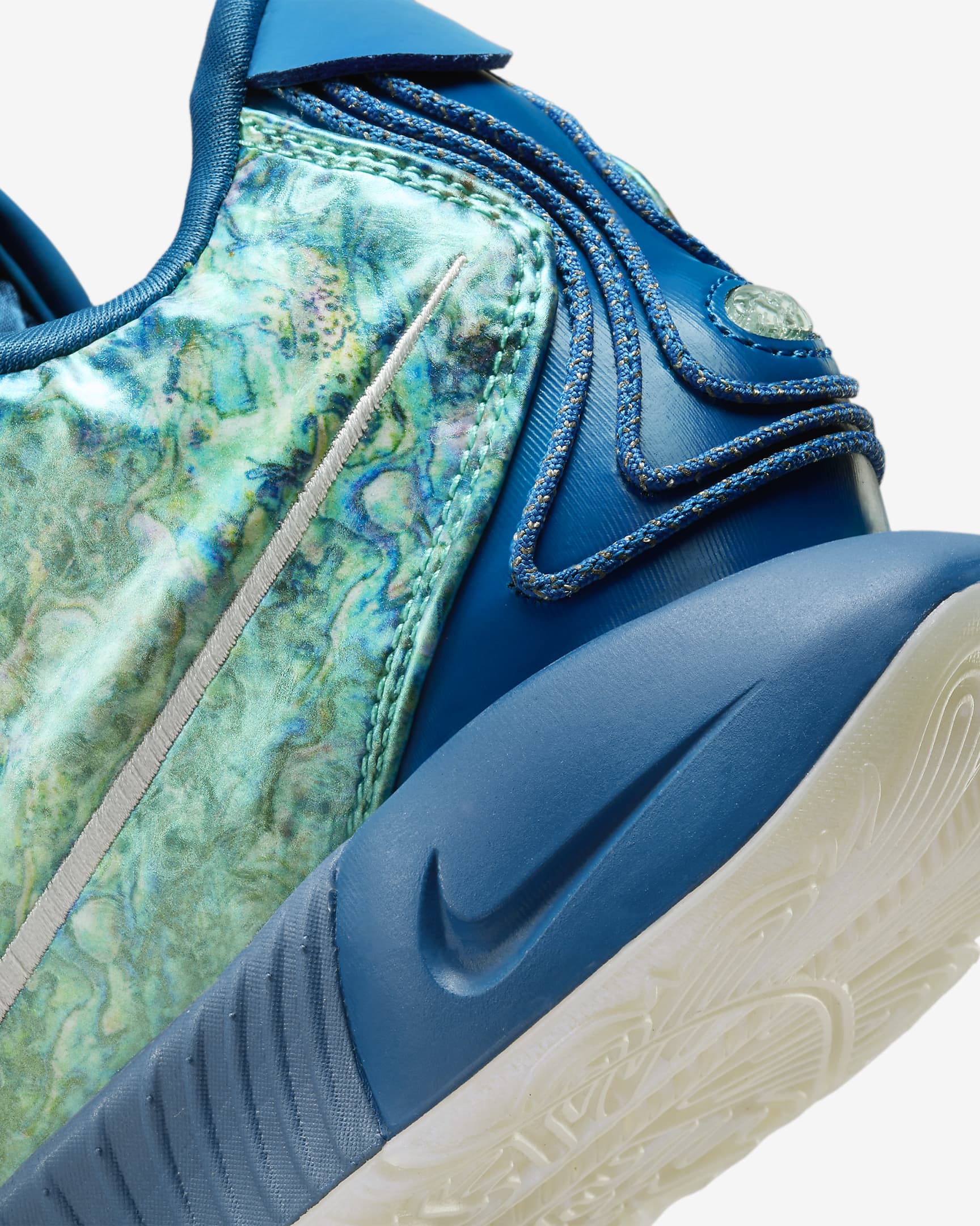 LeBron XXI 'Abalone' Basketball Shoes. Nike UK