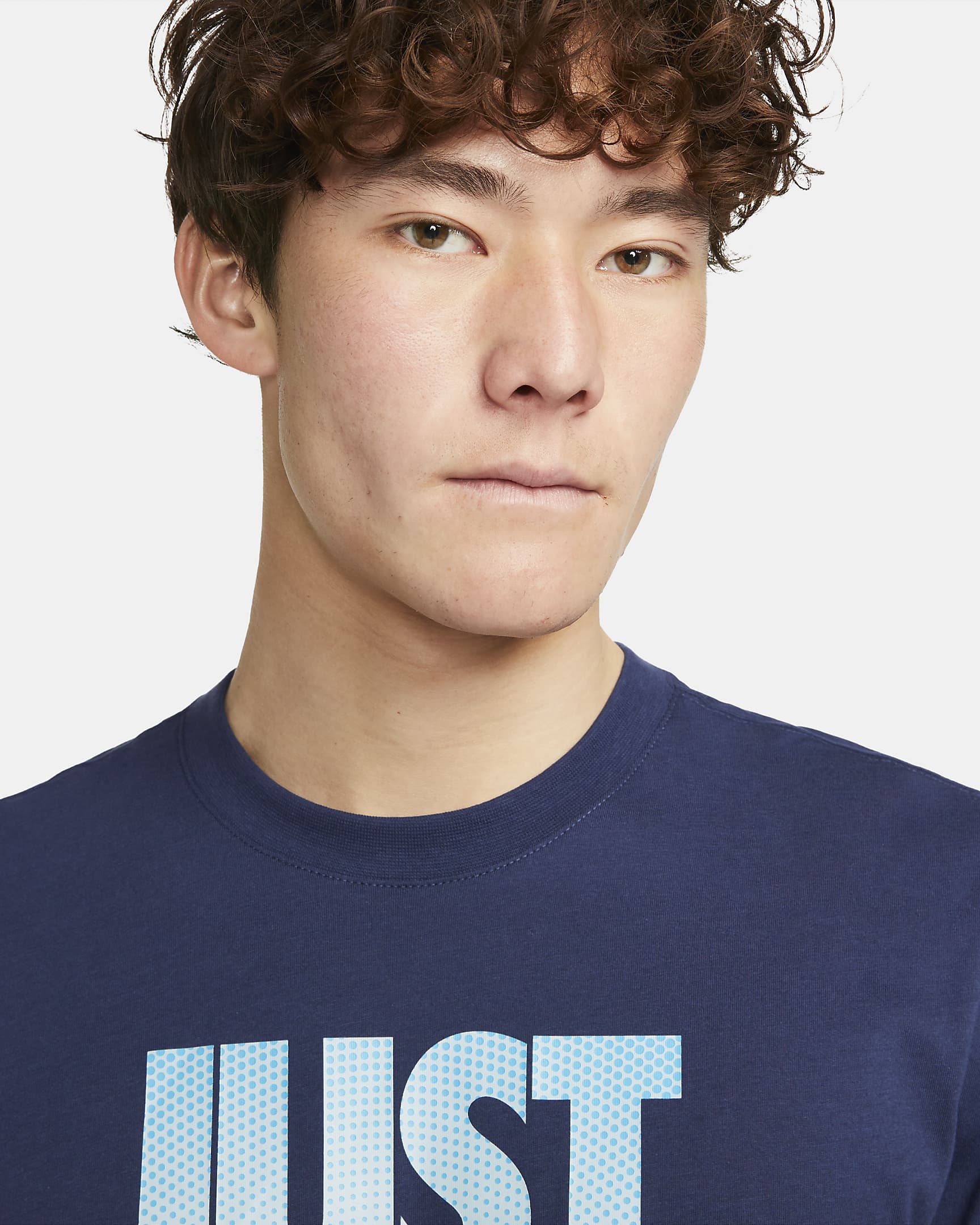 Nike Sportswear Men's T-Shirt - Midnight Navy