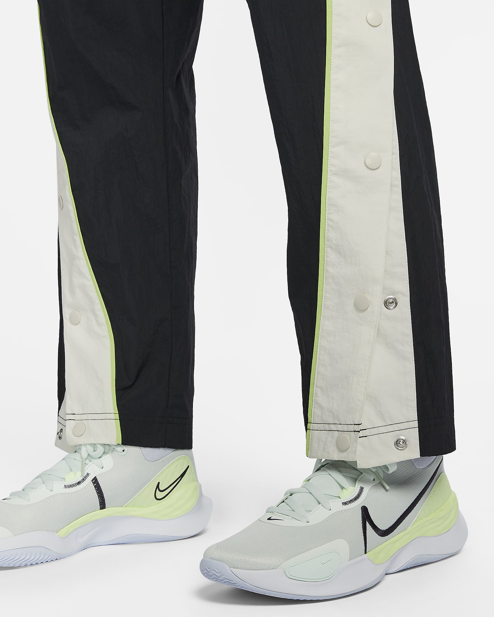 Nike Men's Woven Basketball Trousers. Nike IN