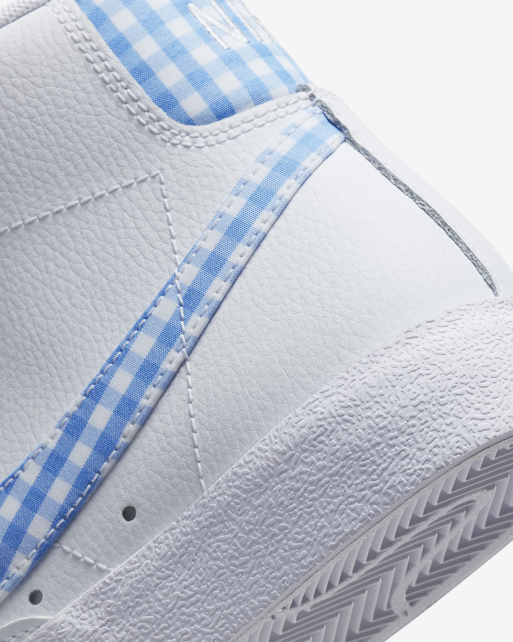 nike blazer white blue