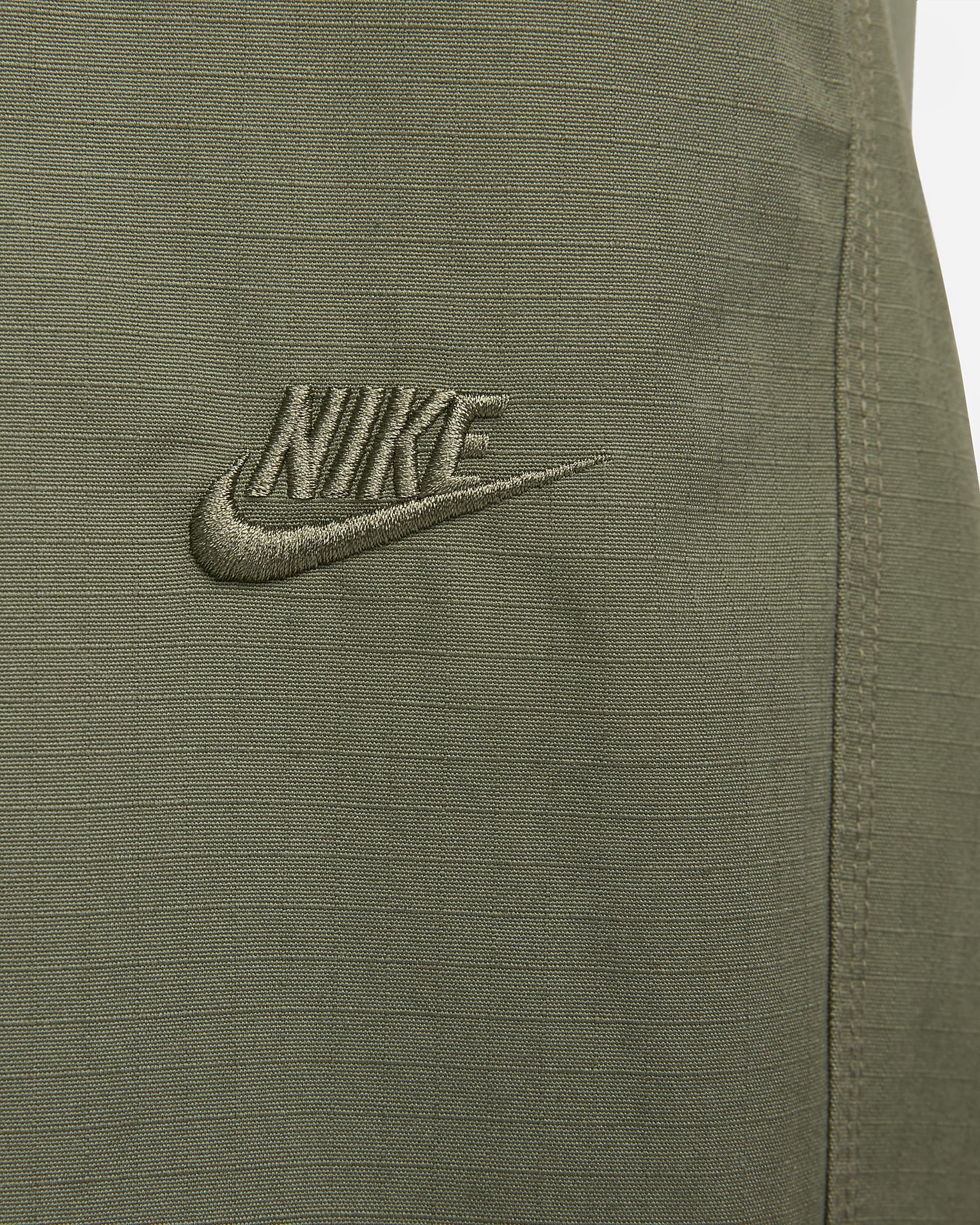 Nike Sportswear Tech Pack Men's UPF Woven Trousers. Nike IL