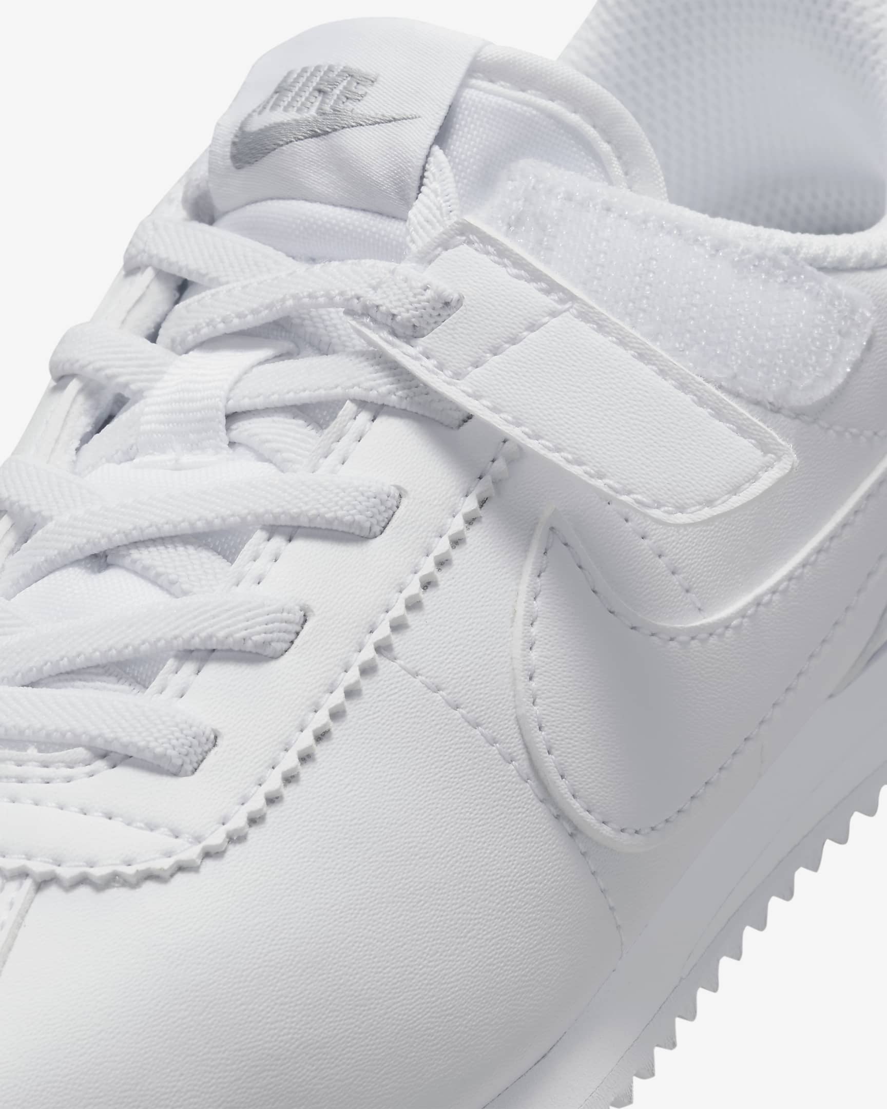 Tenis para niños de preescolar Nike Cortez EasyOn - Blanco/Gris lobo/Blanco