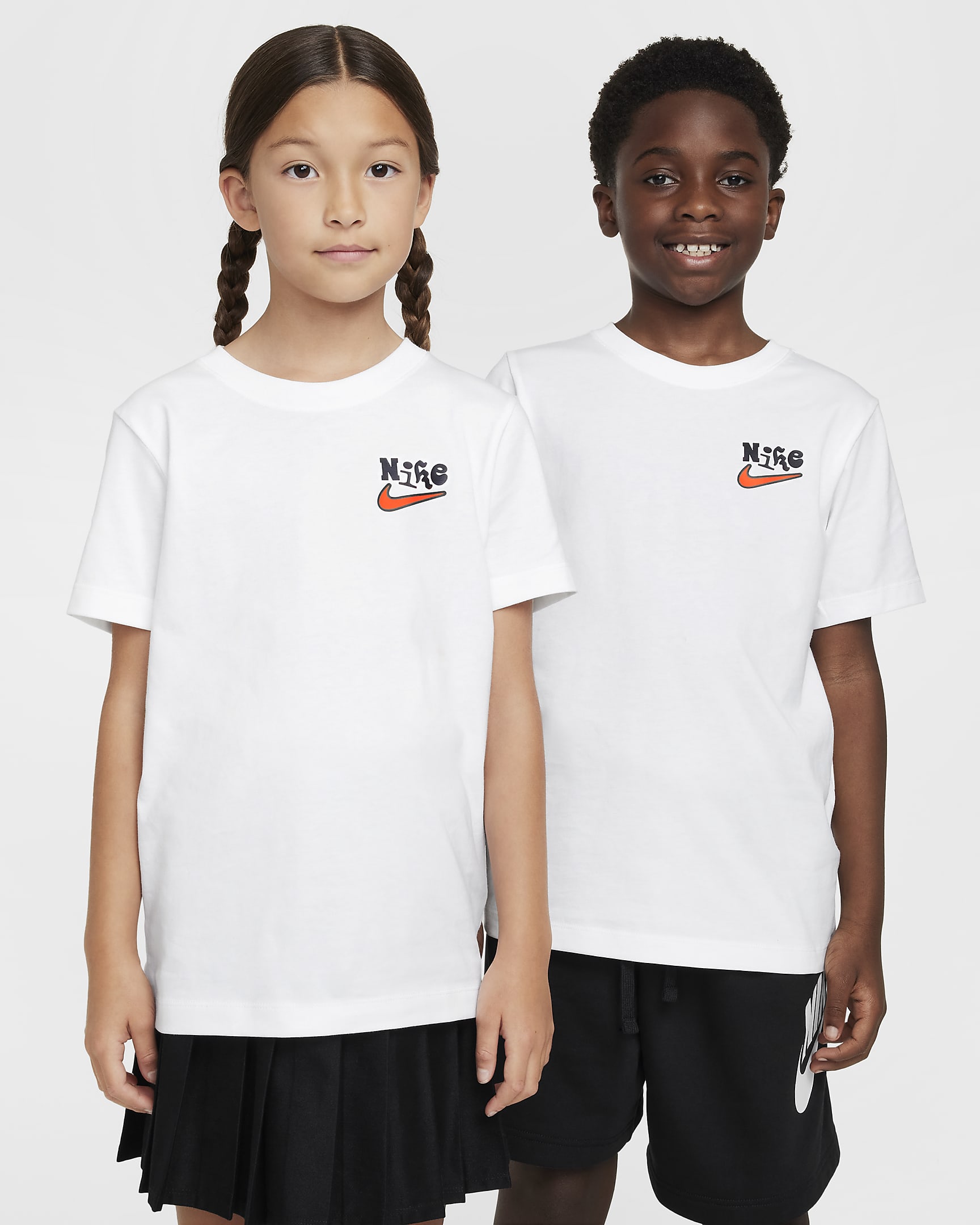 Nike Sportswear Older Kids' T-Shirt - White