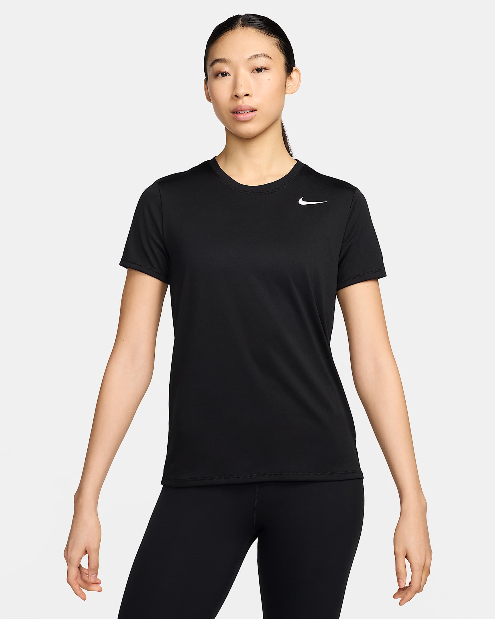 Nike Dri-FIT 女款 T 恤。Nike TW