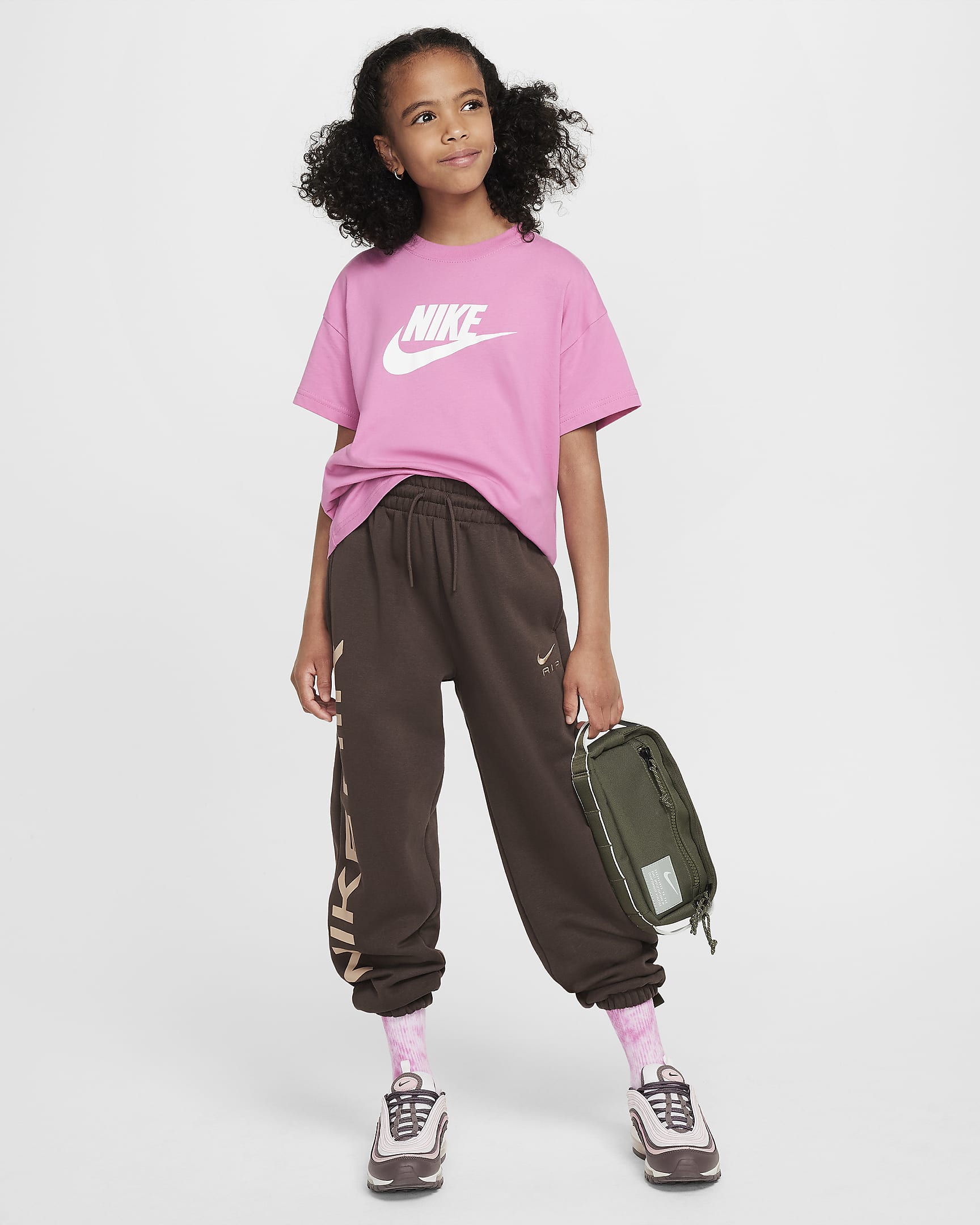 Nike Sportswear Big Kids' (Girls') T-Shirt. Nike.com