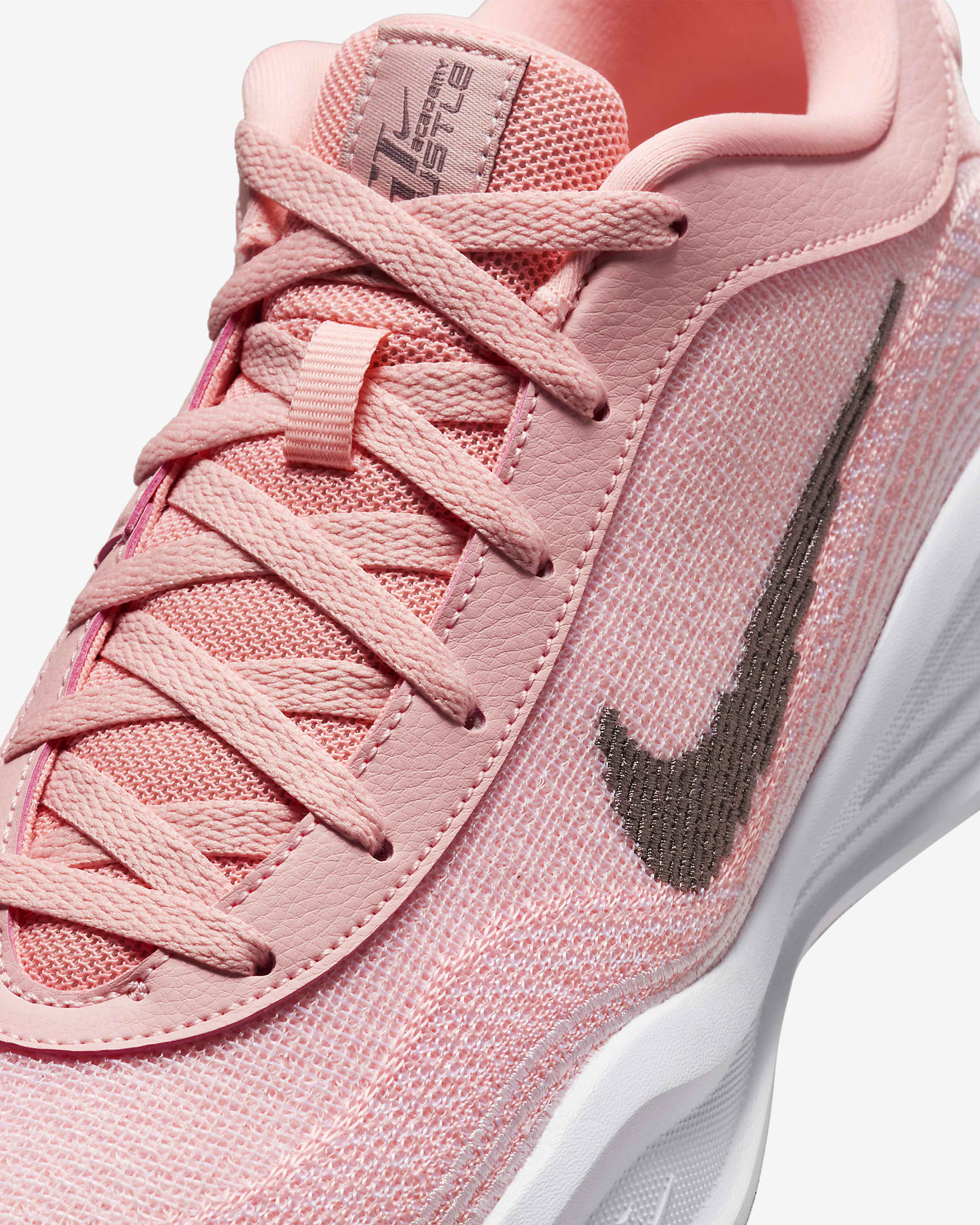 G.T. Hustle Academy Basketballschuh - Pink Tint/Weiß/Platinum Tint/Taupe Grey