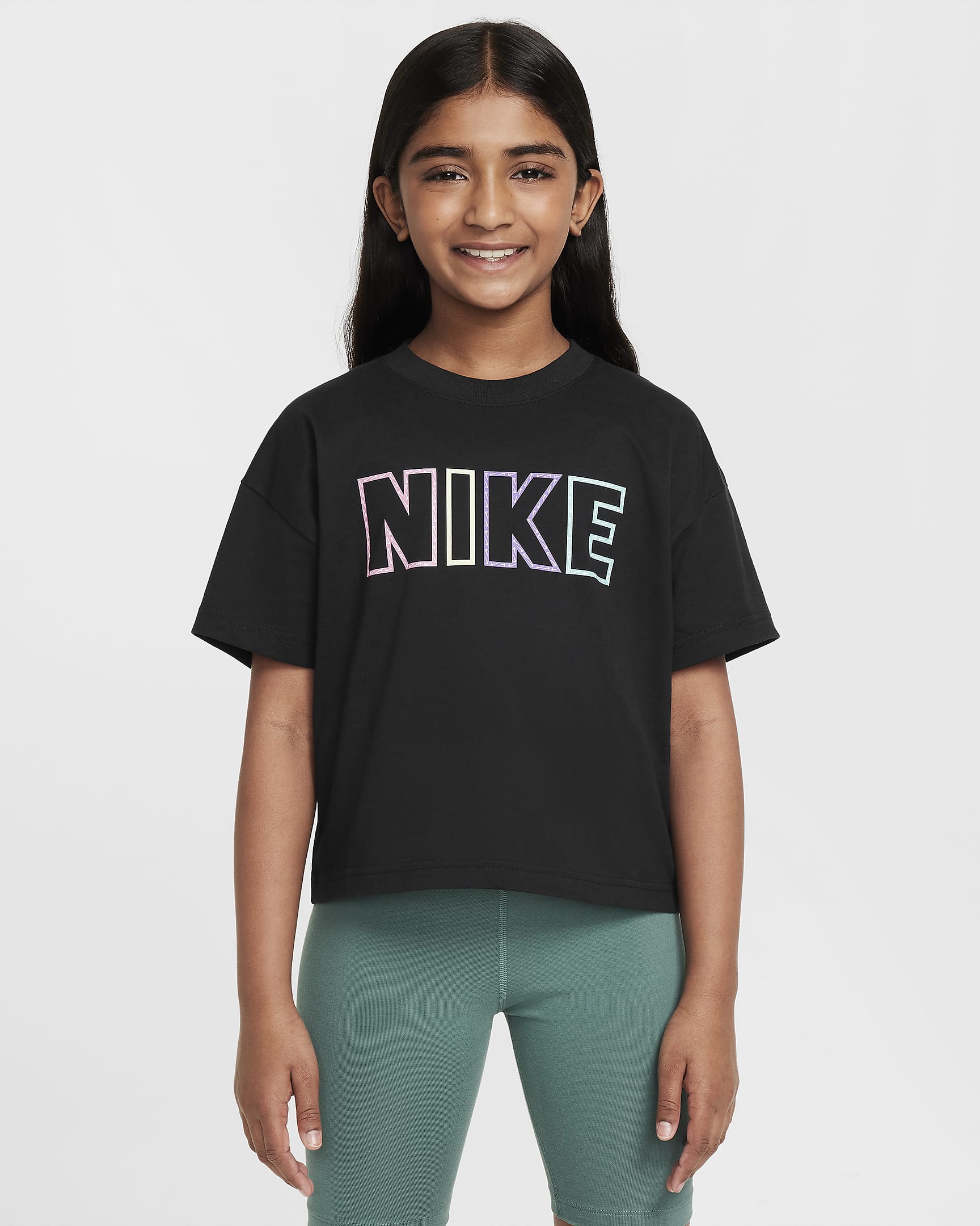 Nike Sportswear Essential Big Kids' (Girls') T-Shirt - Black