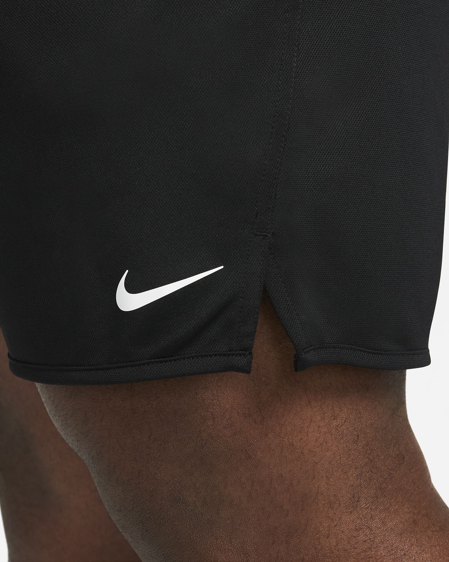 Nike Totality Dri-FIT 18 cm-es, bélés nélküli, sokoldalú férfi rövidnadrág - Fekete/Fekete/Iron Grey/Fehér