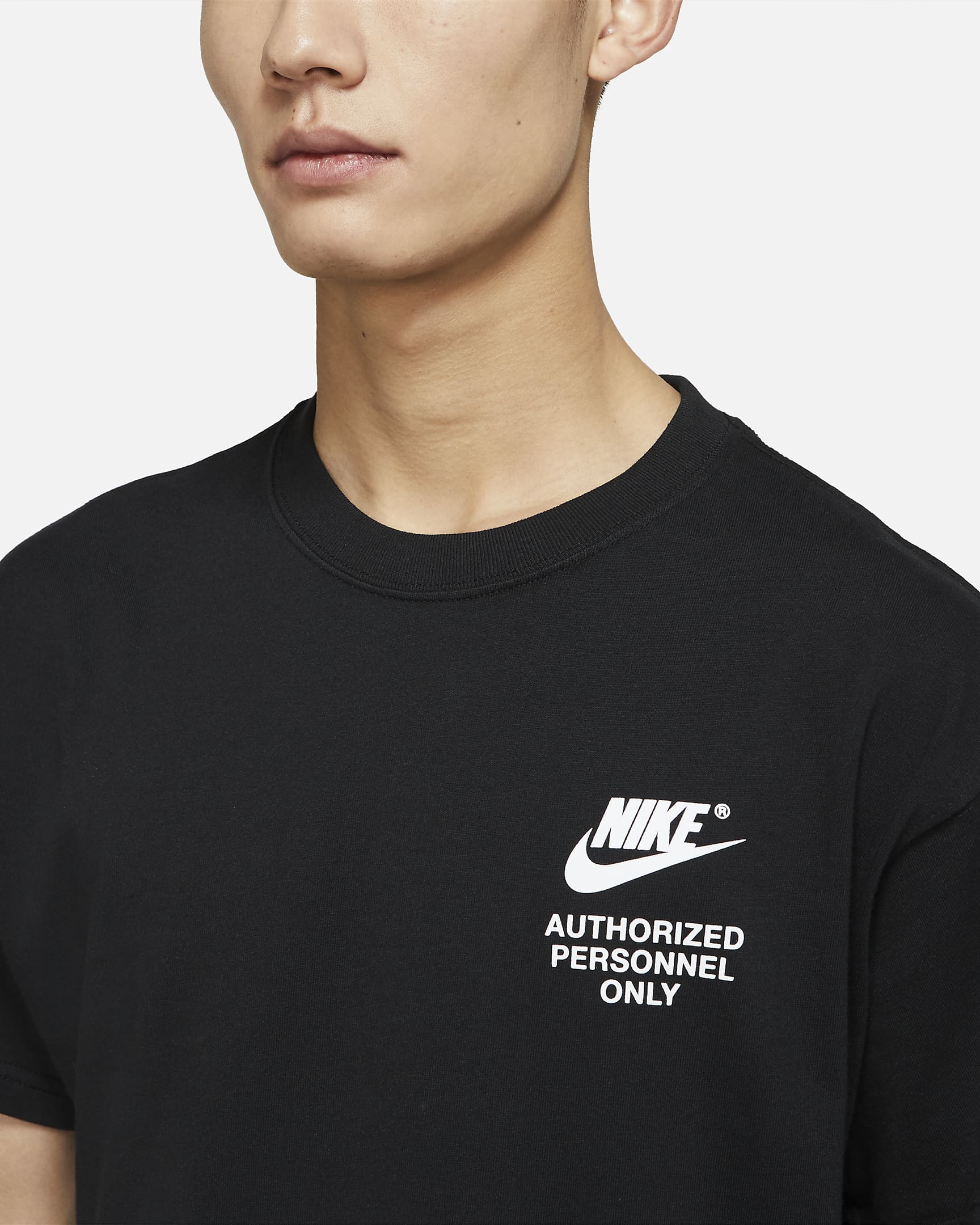 Nike Sportswear Men's T-Shirt - Black