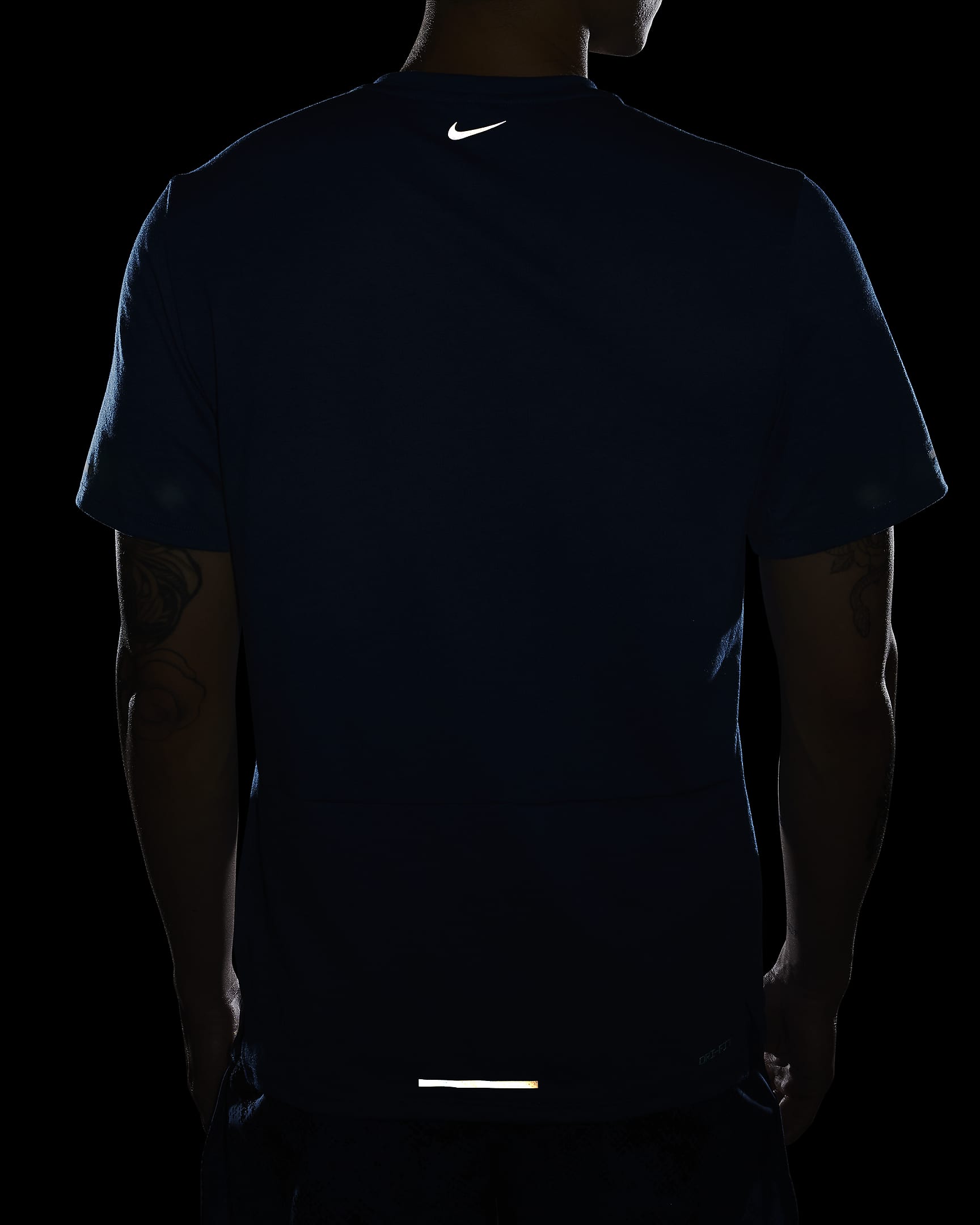nike rise 365 running top