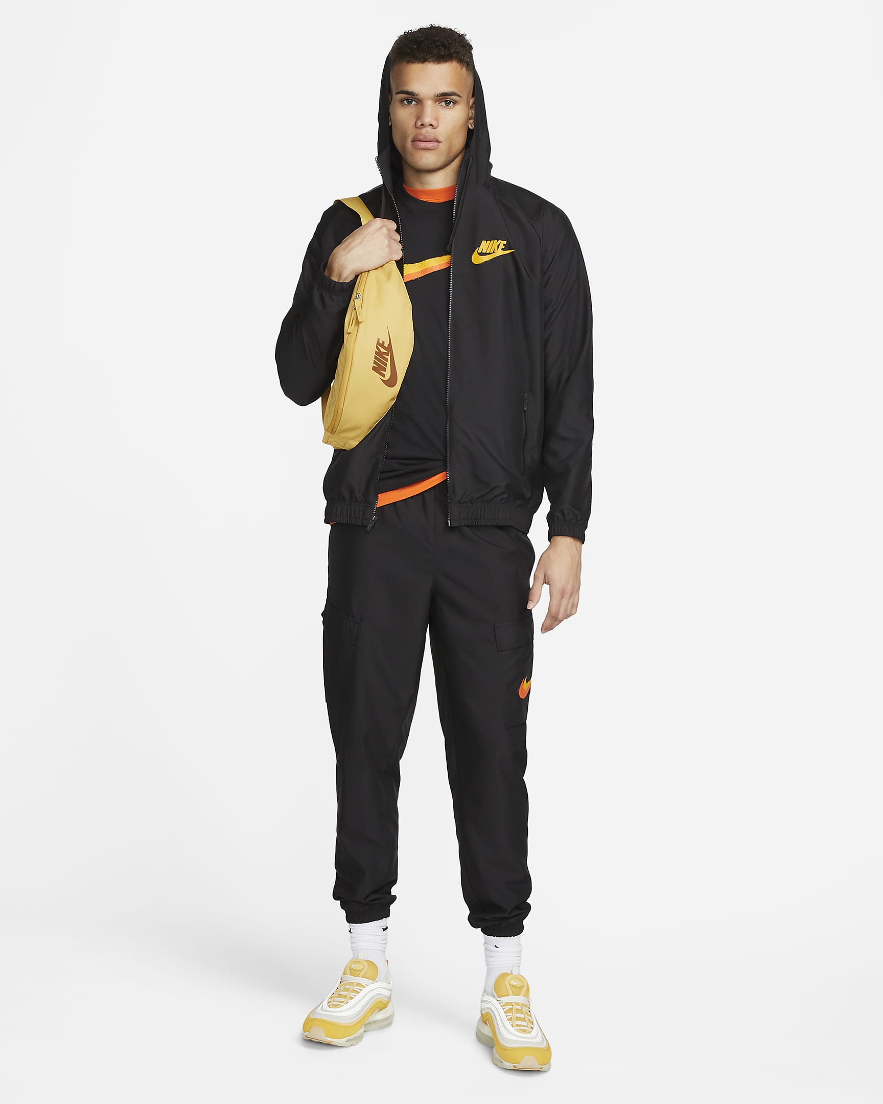 Veste tissée légère Nike Sportswear pour homme. Nike CH