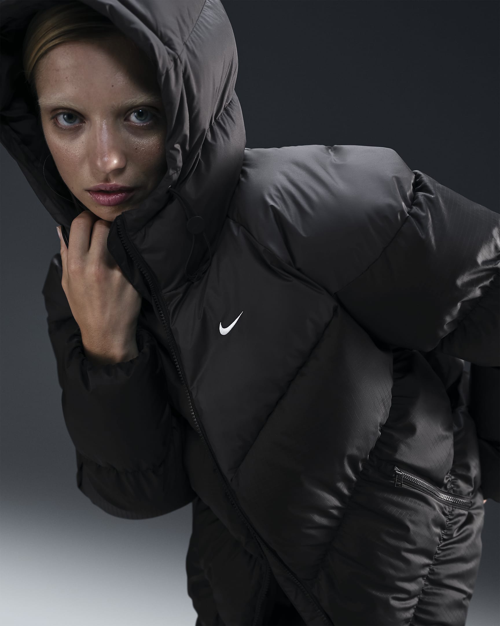 Nike Sportswear Windpuffer Jaqueta ampla Storm-FIT - Dona - Negre/Blanc