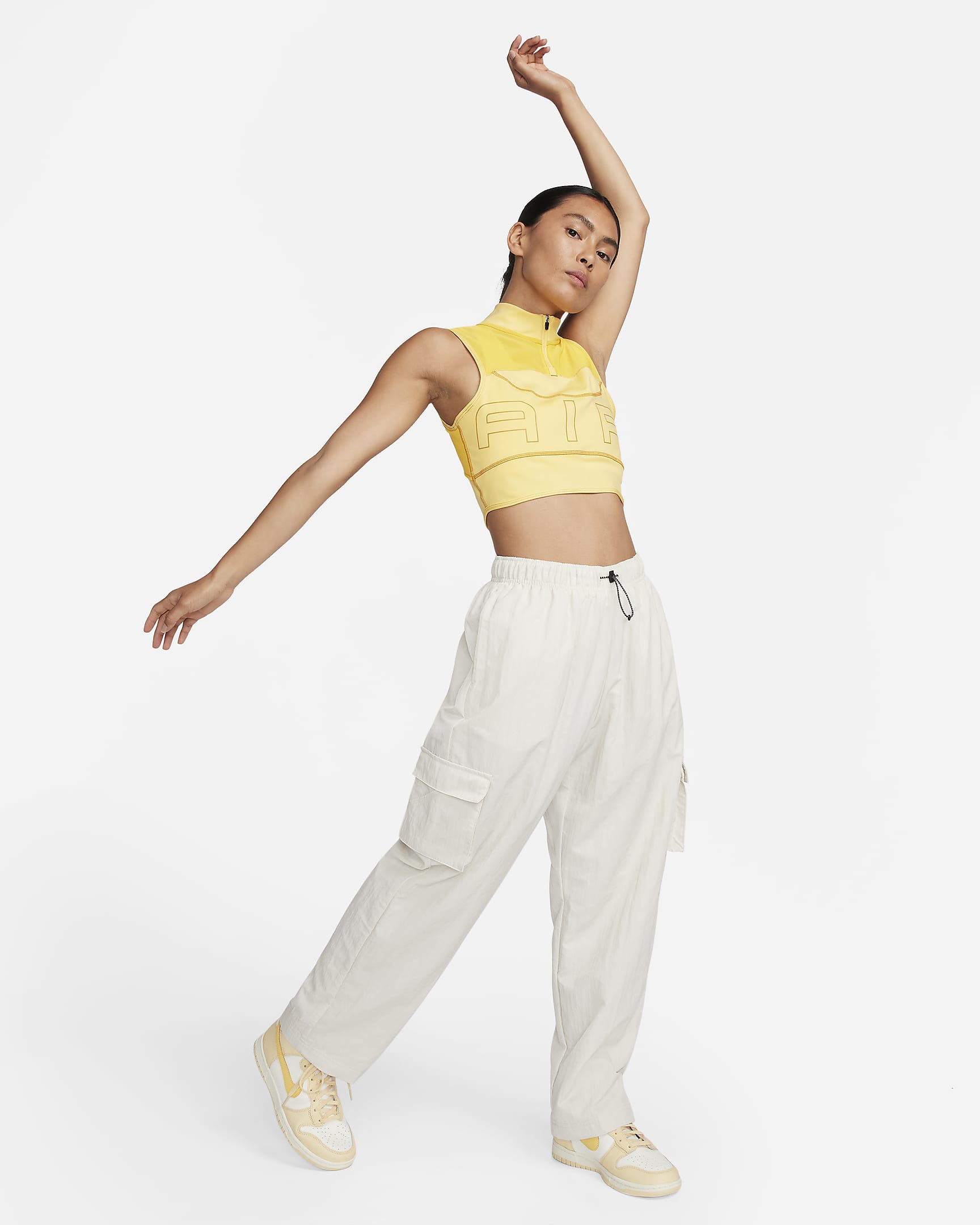 Nike Sportswear Essential Women's High-Rise Woven Cargo Pants. Nike JP