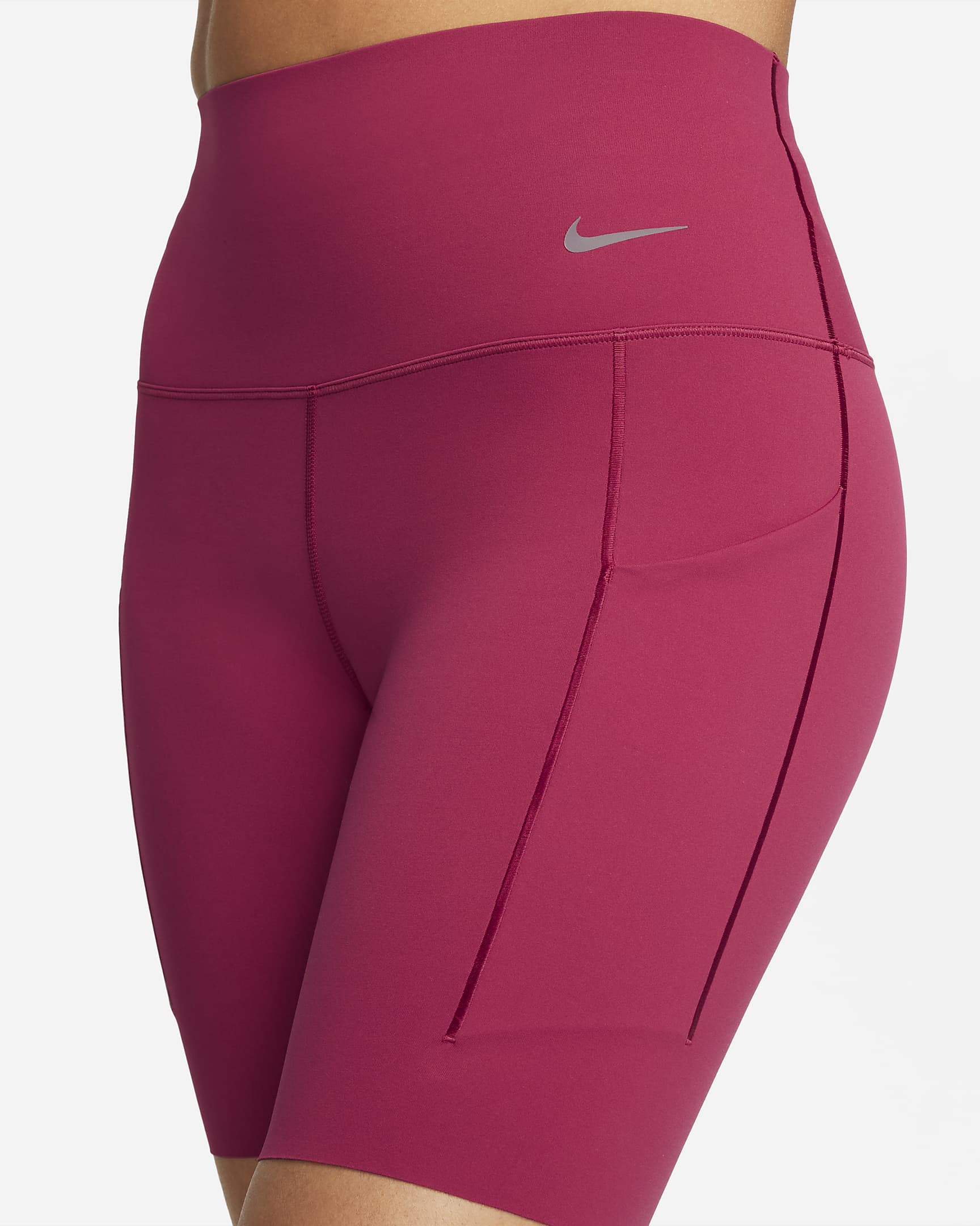 Shorts de ciclismo con bolsillos de 20 cm de tiro alto y media sujeción para mujer Nike Universa - Rojo noble/Negro