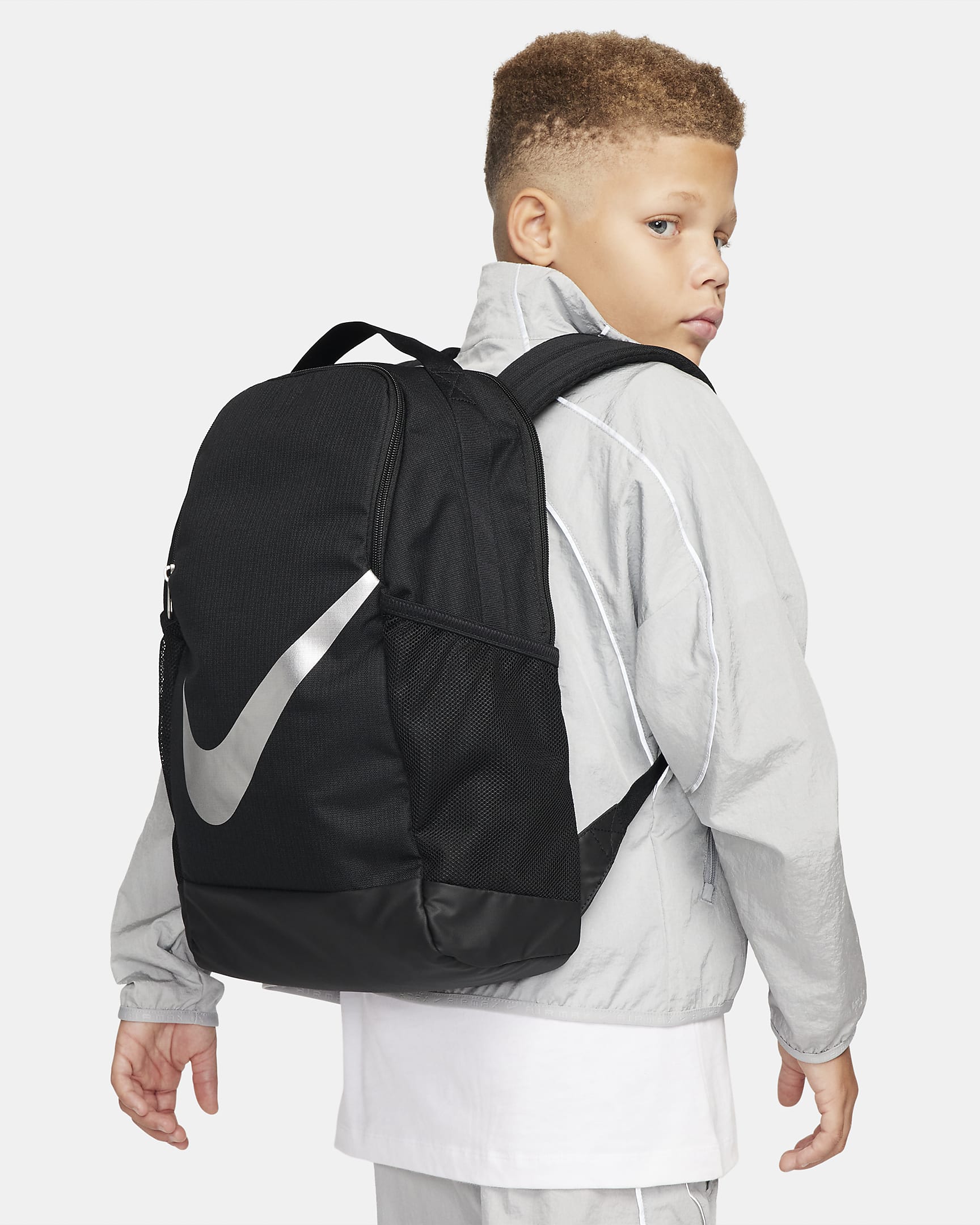 Mochila para niños Nike Brasilia (18L) - Negro/Negro/Plata metalizado