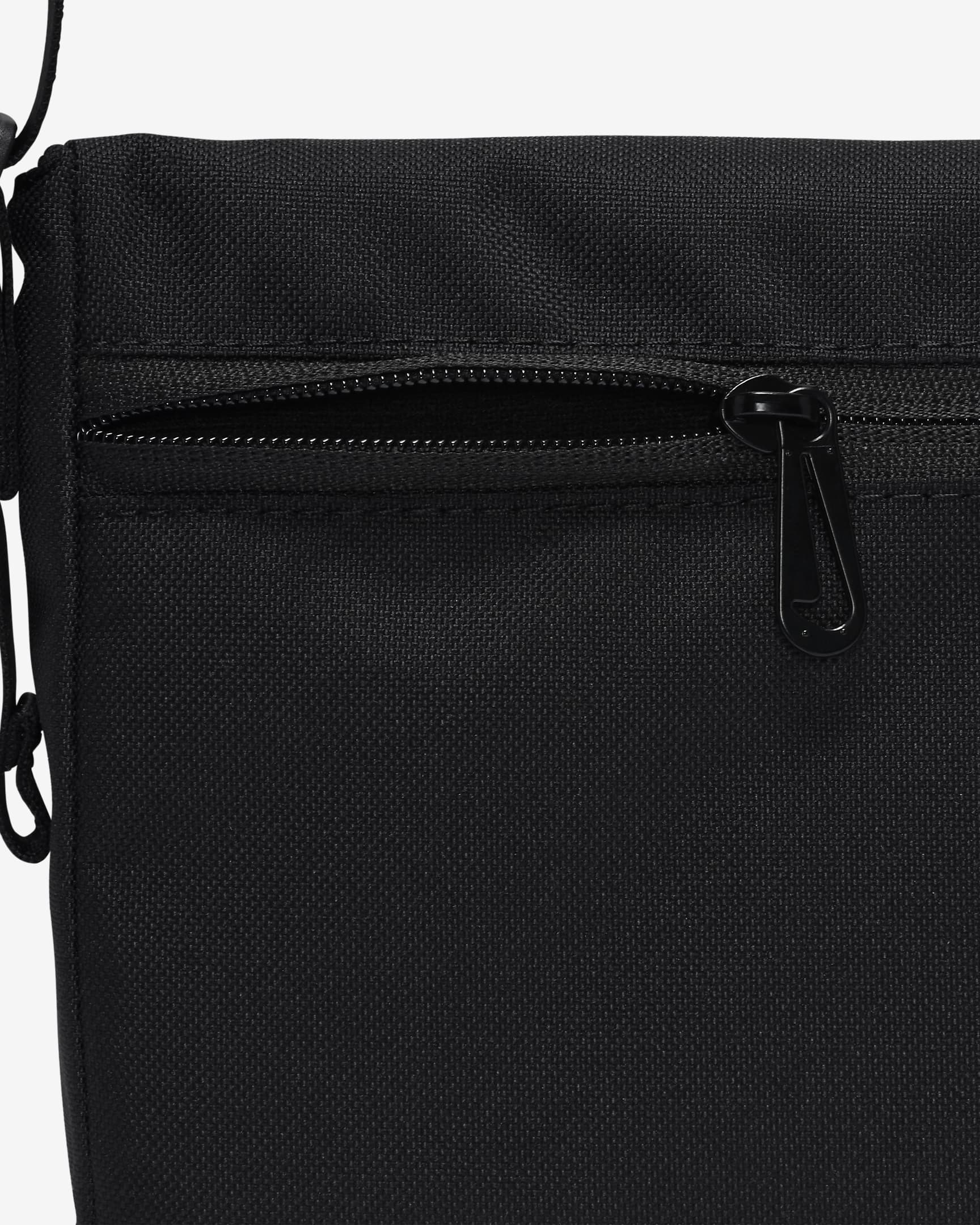 Nike Sportswear Futura 365 Cross-body Bag (3L). Nike ID