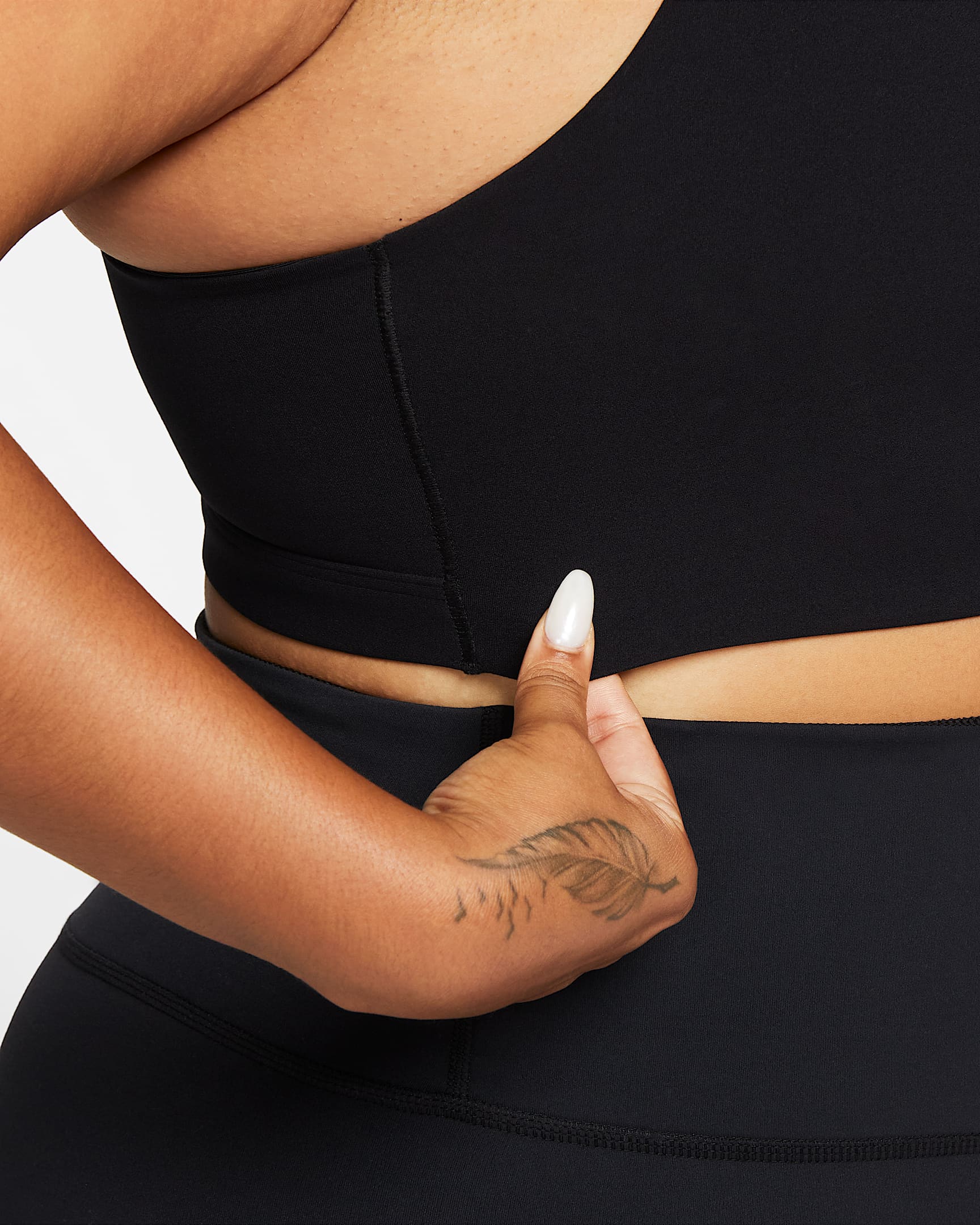 Nike Alate Trace Women's LightSupport Padded Strappy Sports Bra (Plus