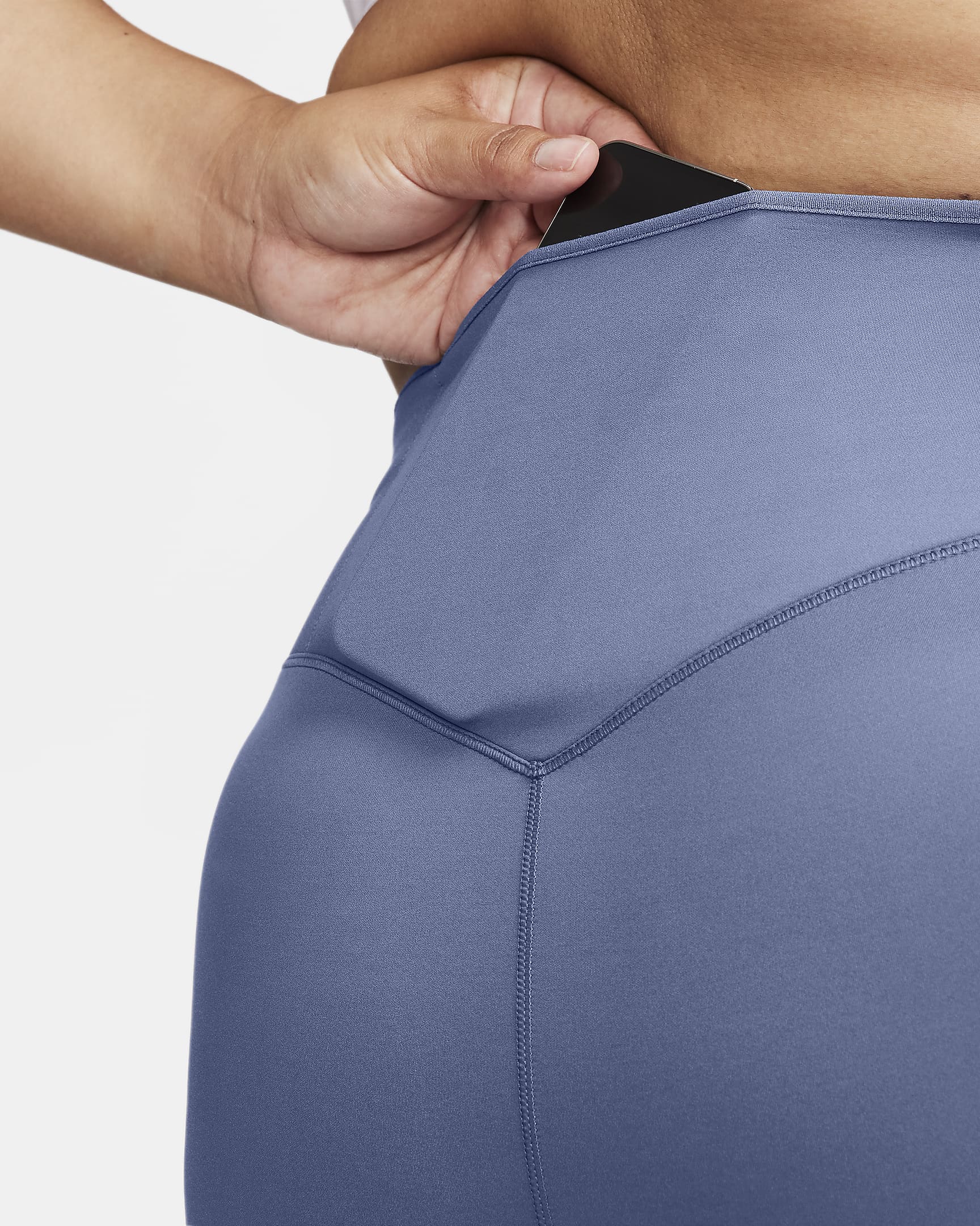 Nike Go Women's FirmSupport HighWaisted 8" Biker Shorts with Pockets