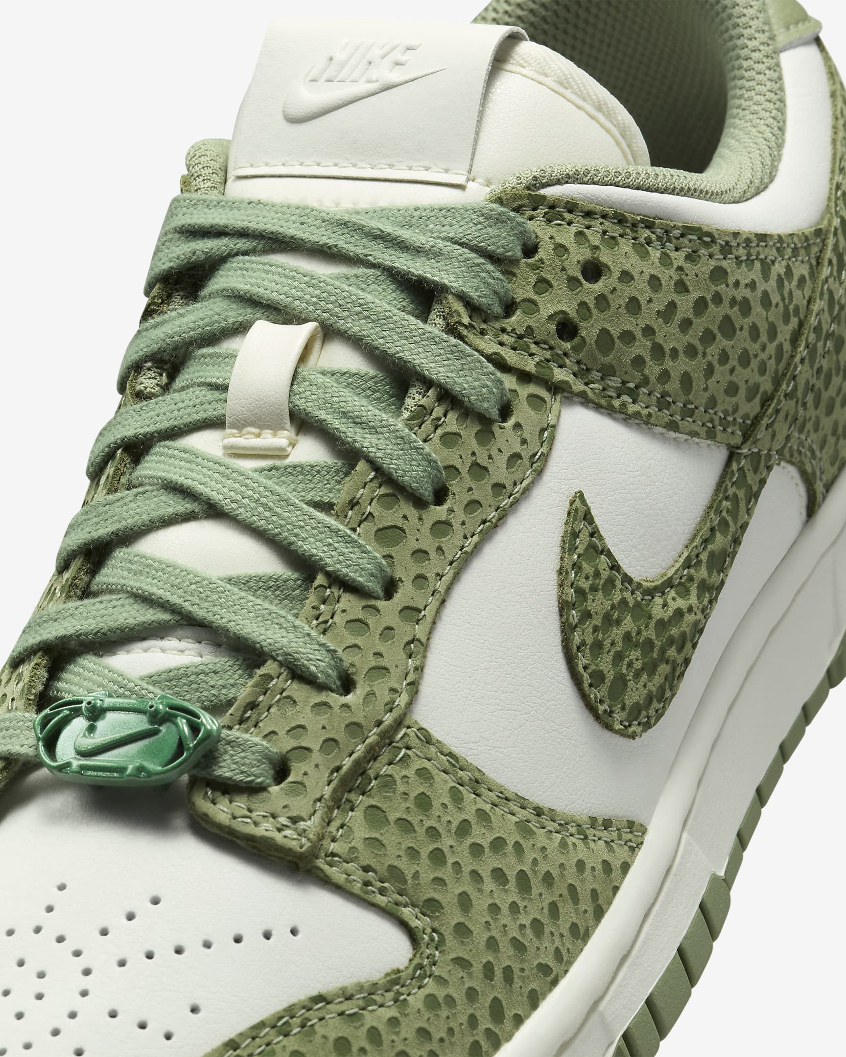 Nike Dunk Low Premium Kadın Ayakkabısı - Oil Green/Treeline/Sail/Oil Green