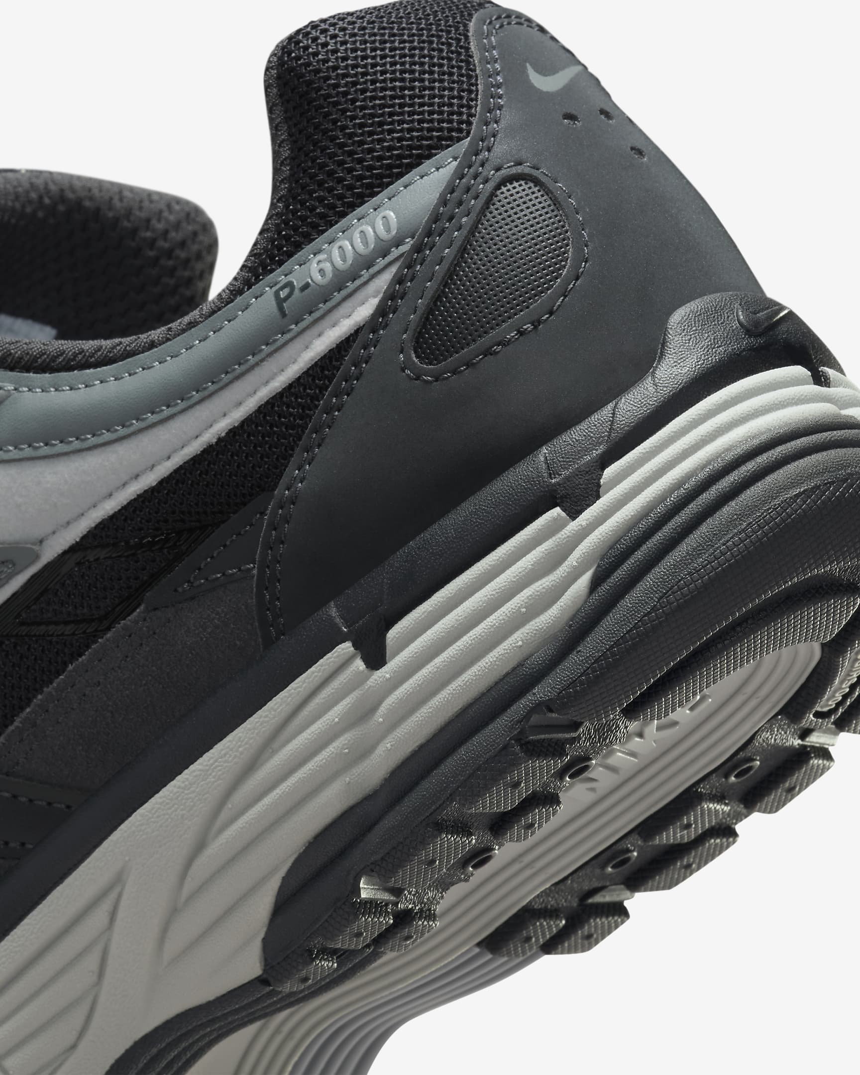 Nike P-6000 Winterized Shoes - Anthracite/Smoke Grey/Light Smoke Grey/Black