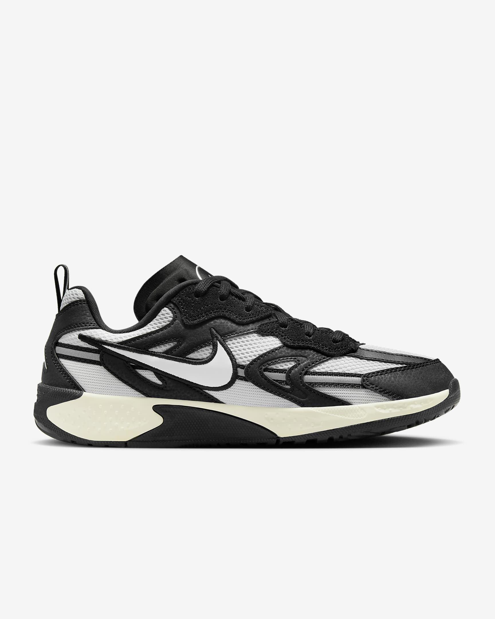 Sapatilhas Nike JAM para mulher - Preto/Photon Dust/Coconut Milk/Branco