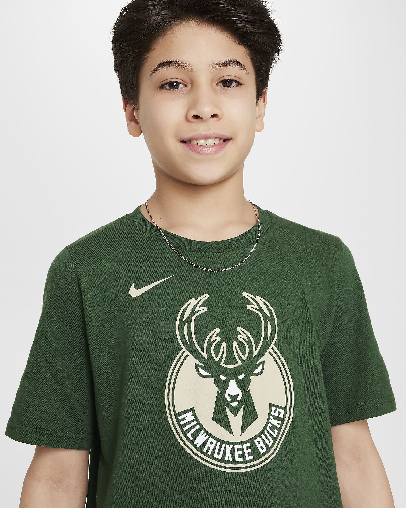 Milwaukee Bucks Essential Older Kids' (Boys') Nike NBA Logo T-Shirt - Fir