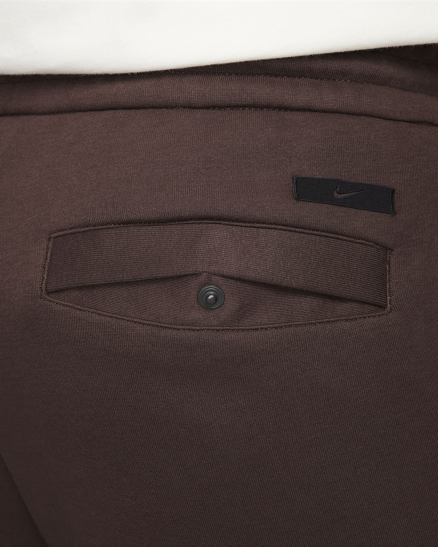 Nike Sportswear Tech Fleece Reimagined joggebukse med ledig passform og åpen fald til herre - Baroque Brown