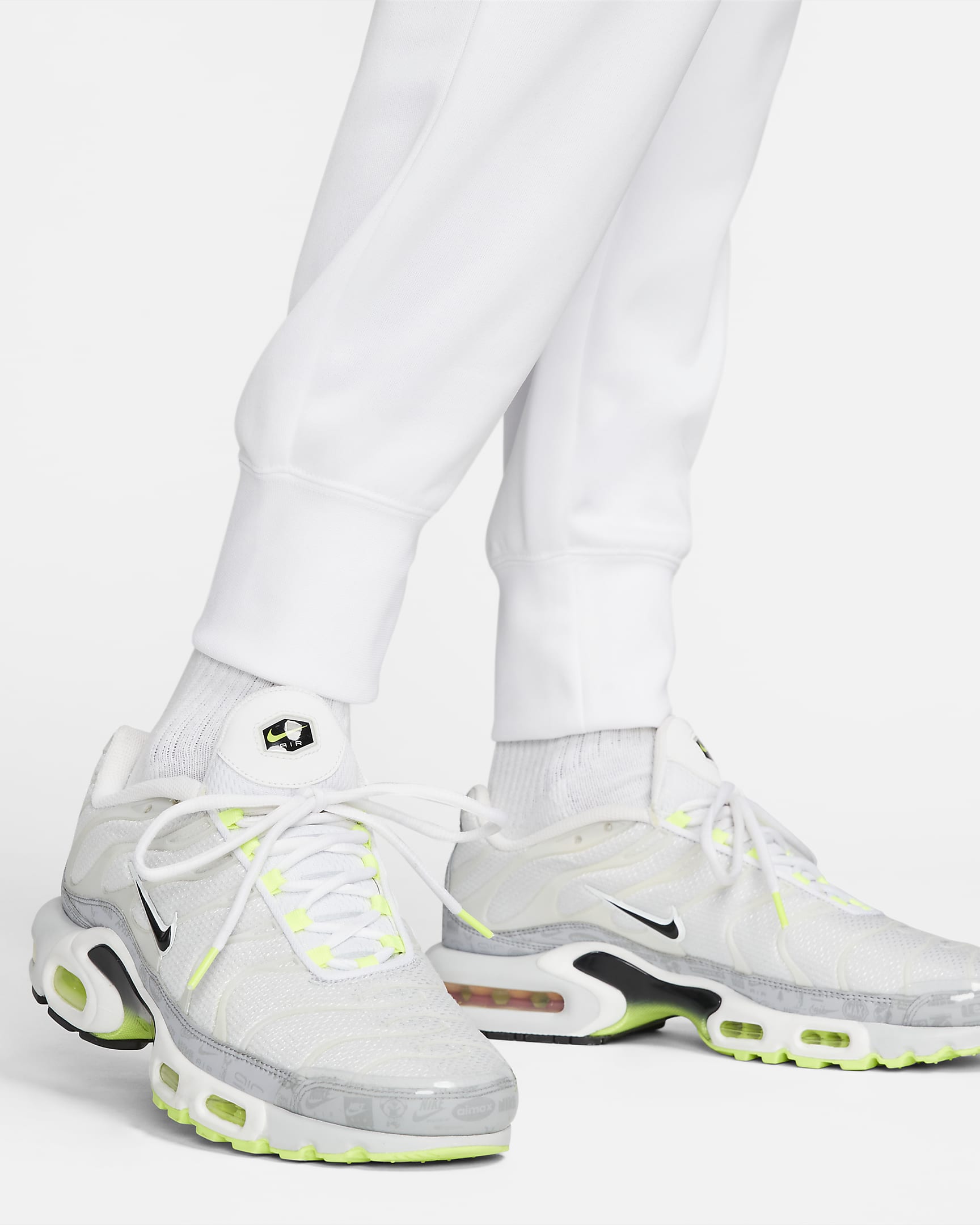Nike Sportswear Air Max Men's Joggers. Nike BG