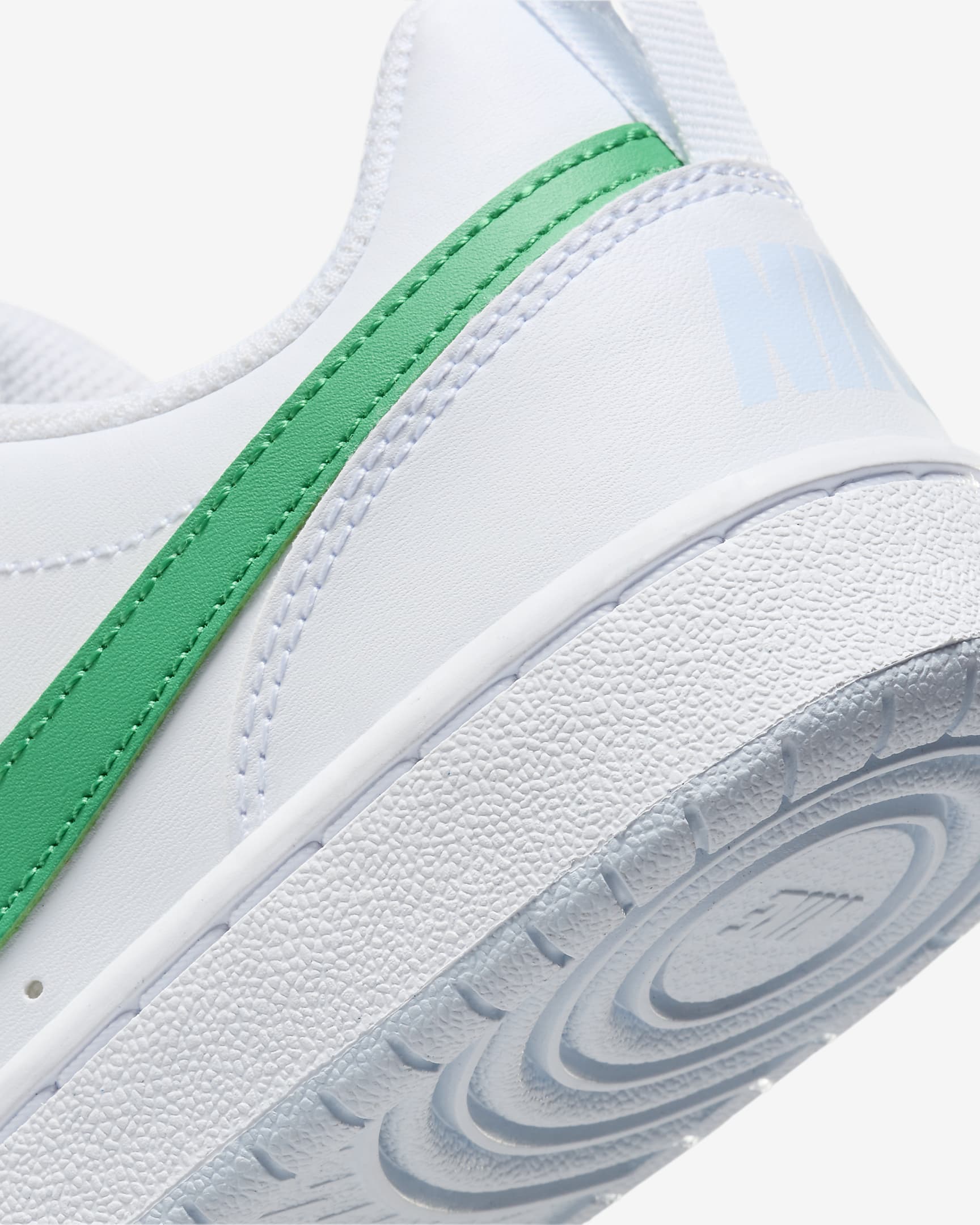 tenisky nike court borough low