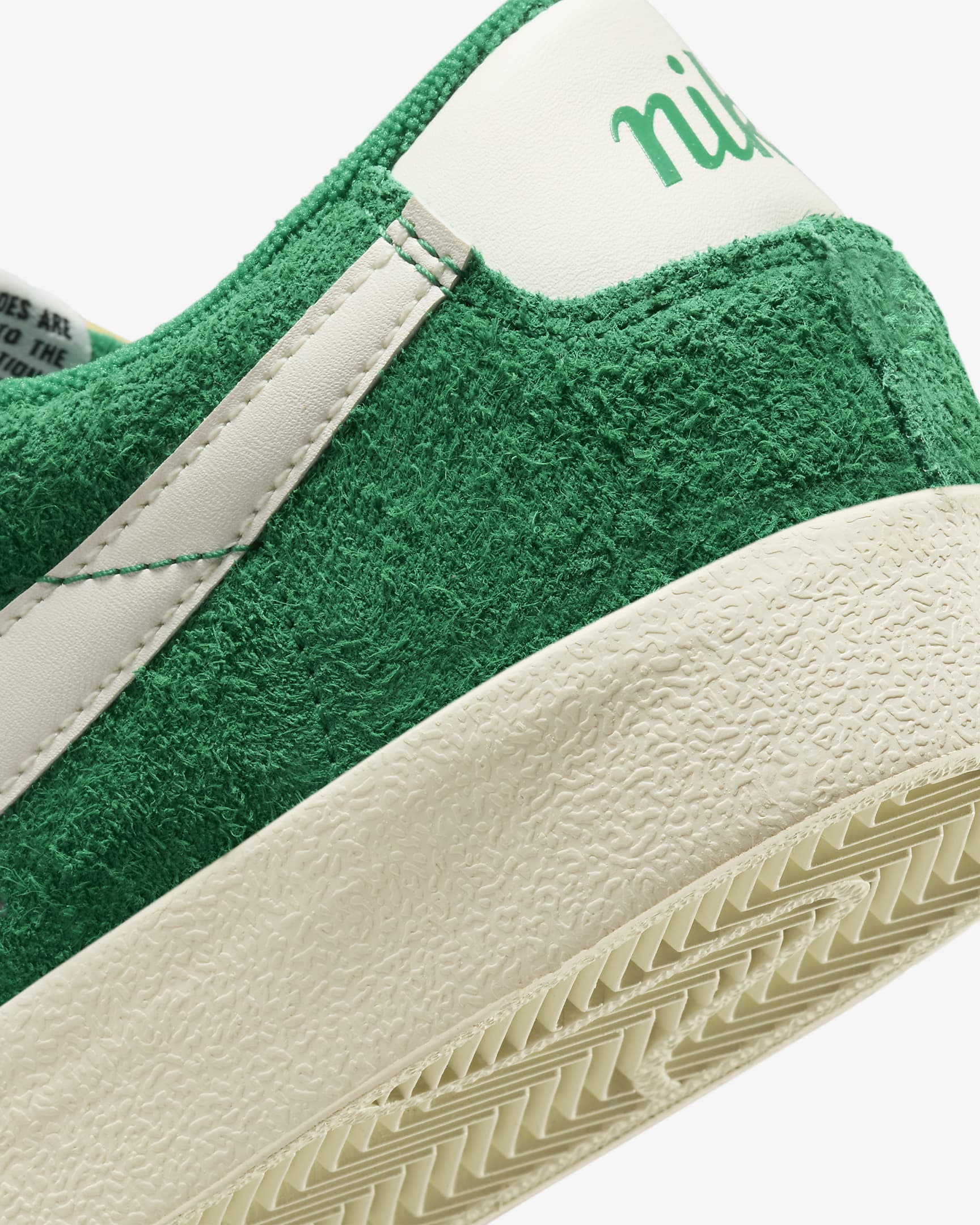 Chaussures Nike Blazer Low '77 Vintage pour femme - Malachite/Coconut Milk/Team Orange/Pale Ivory