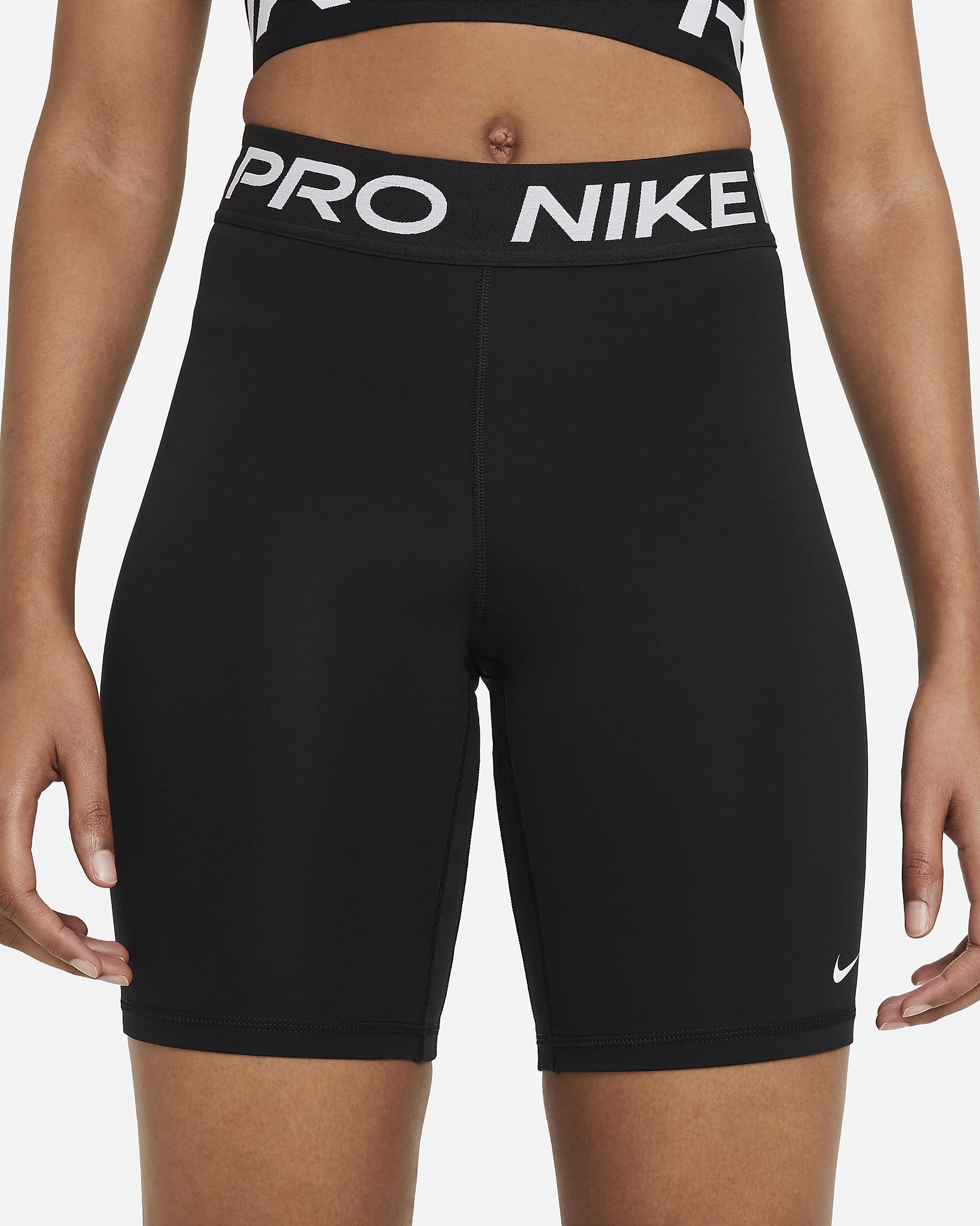 Γυναικείο σορτς Nike Pro 365 20 cm - Μαύρο/Λευκό