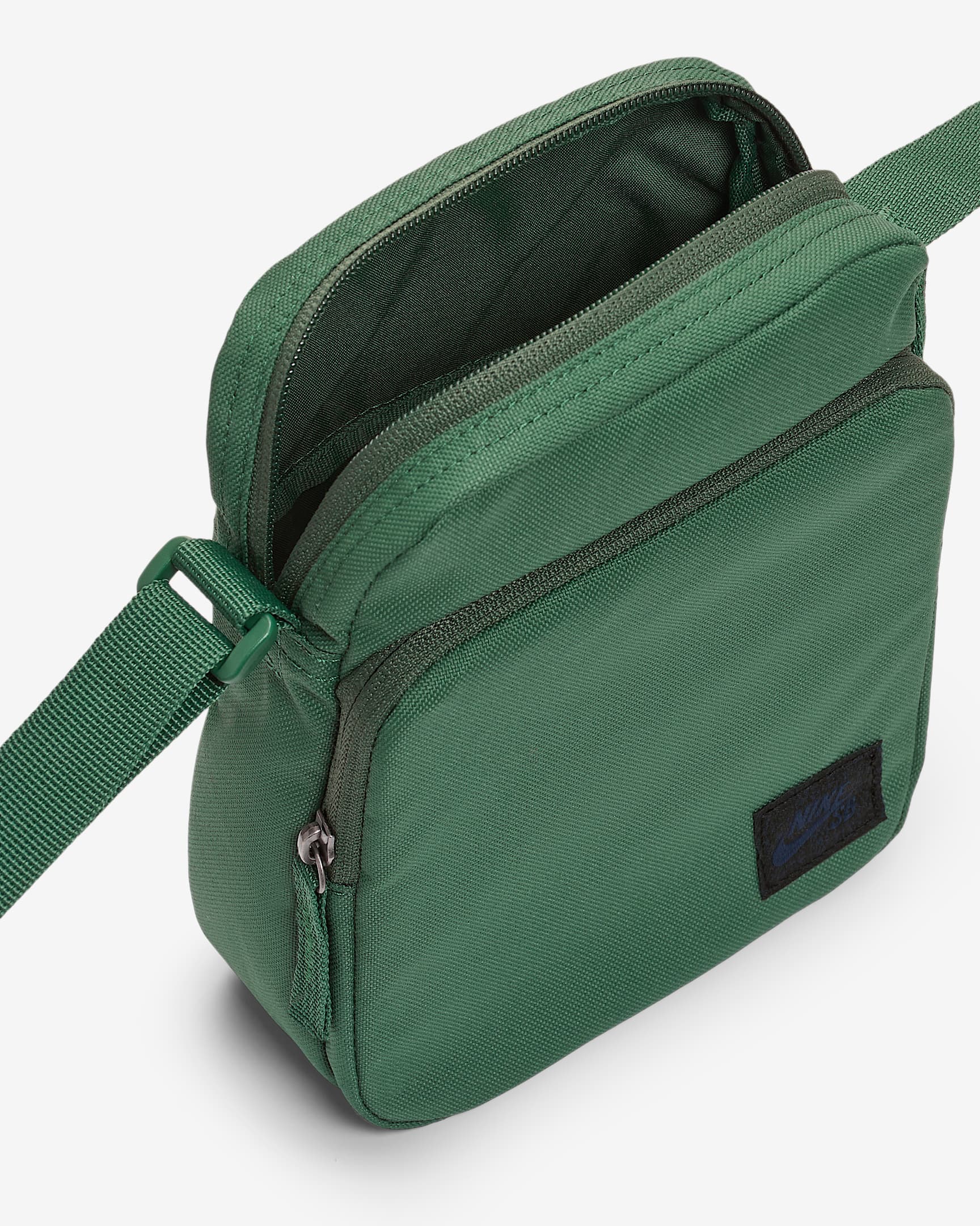 Nike SB Heritage Skate CrossBody Bag (4L). Nike SG