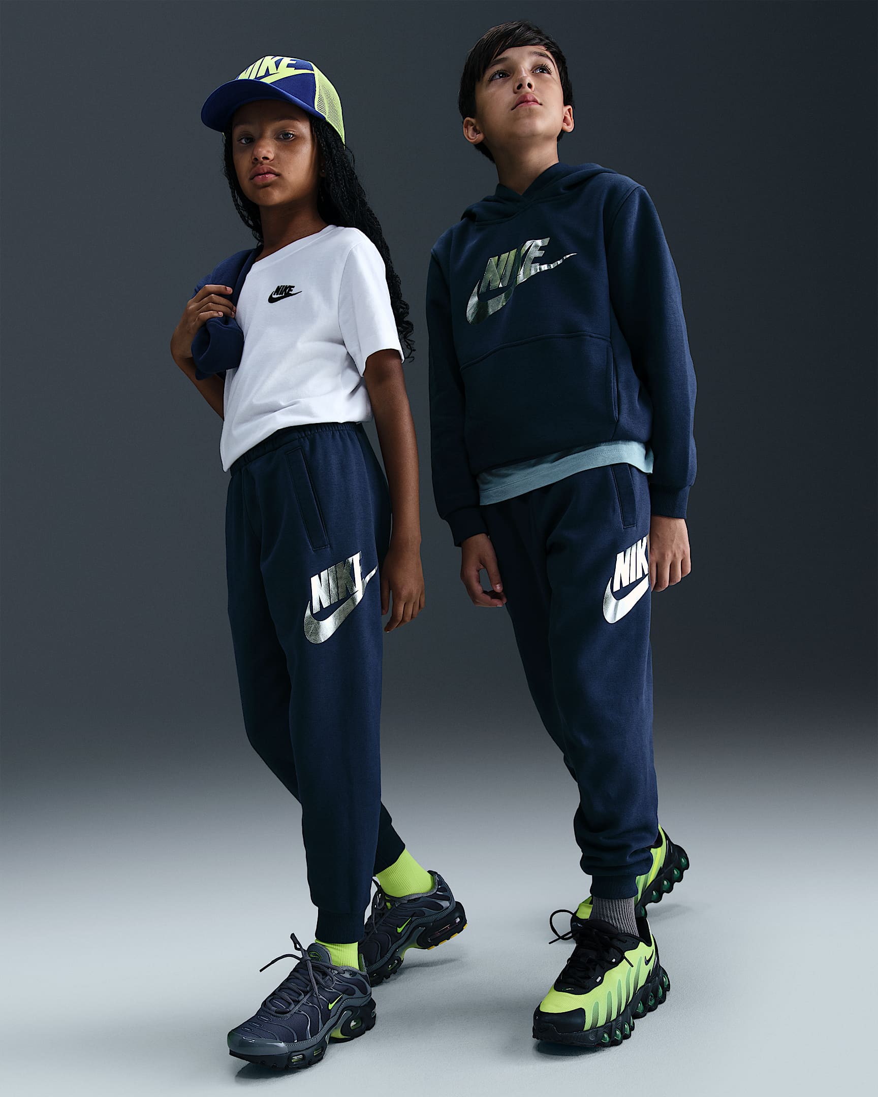 Joggers para niños talla grande Nike Sportswear Club Fleece - Azul marino medianoche/Plata metalizado