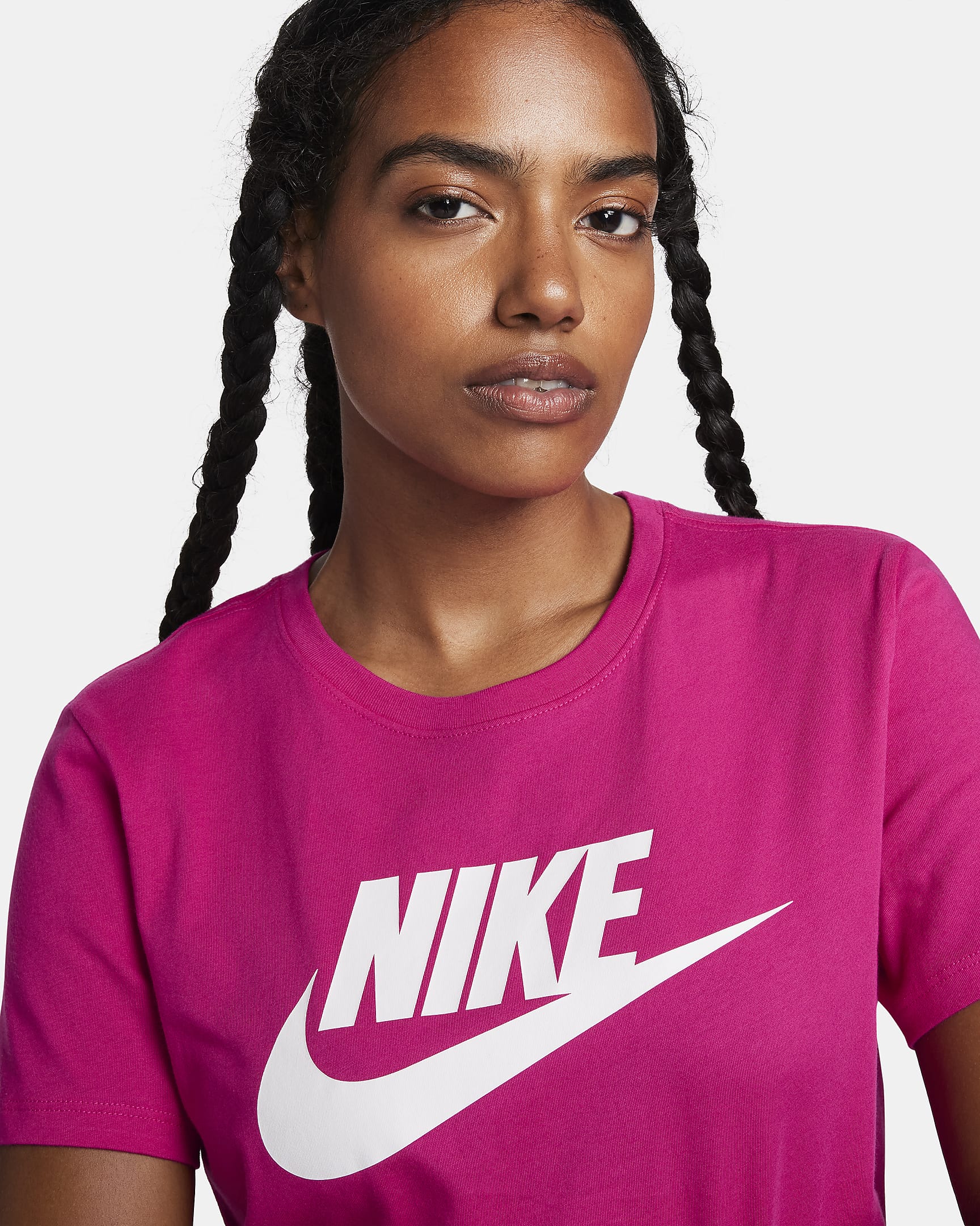 Nike Sportswear Essentials Womens Logo T-Shirt. Nike AT