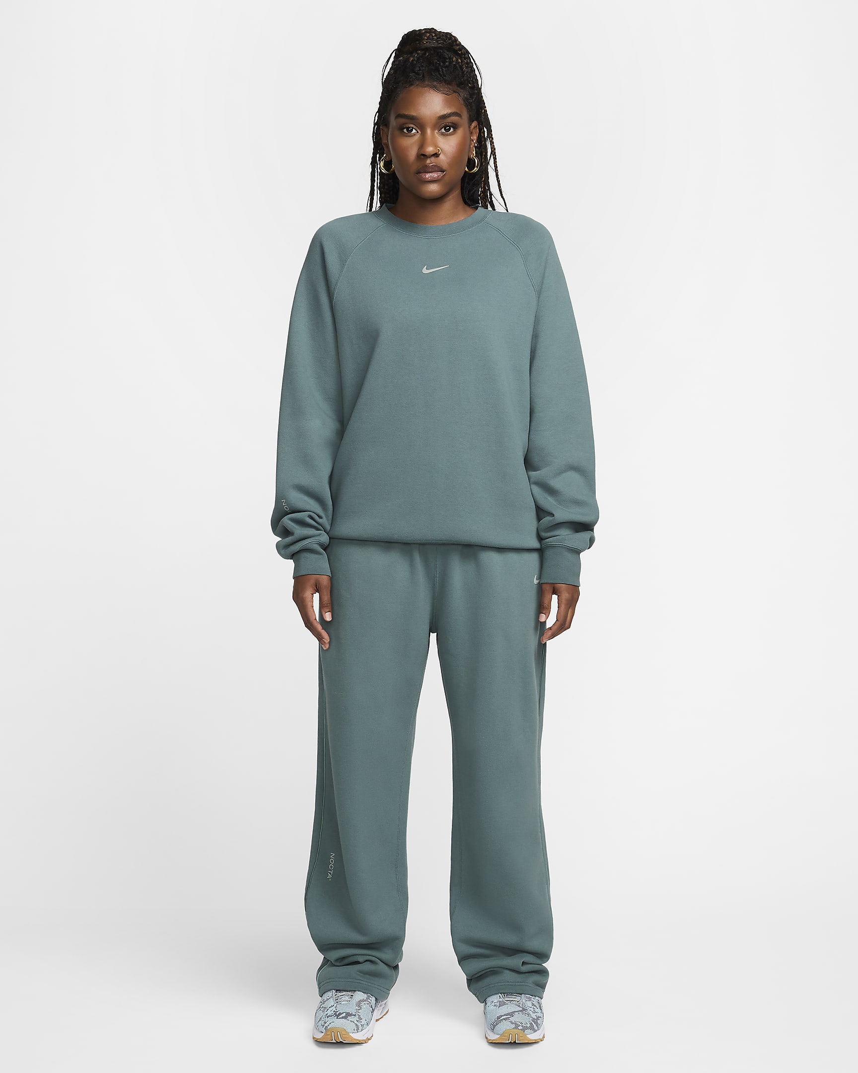 NOCTA CS-crewtrøje i fleece til mænd - Mineral Slate/Faded Spruce/Mica Green