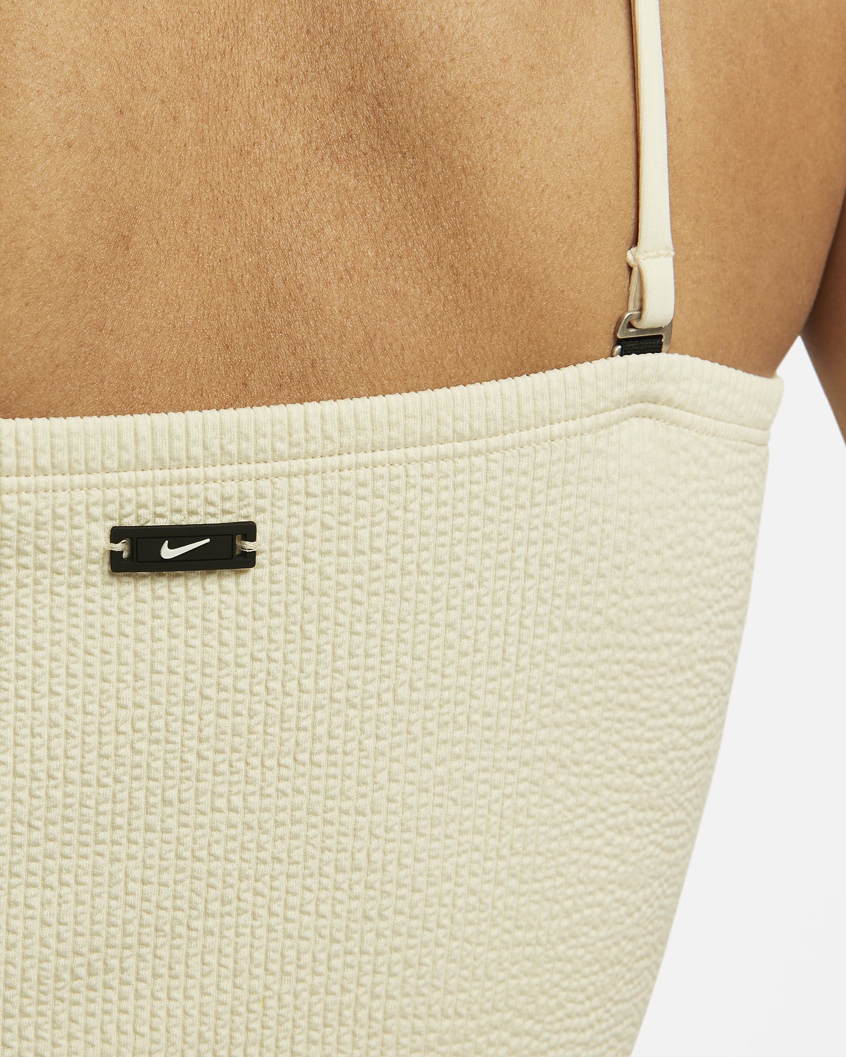 Parte superior de traje de baño tipo bandeau midkini para mujer Nike - Leche de coco