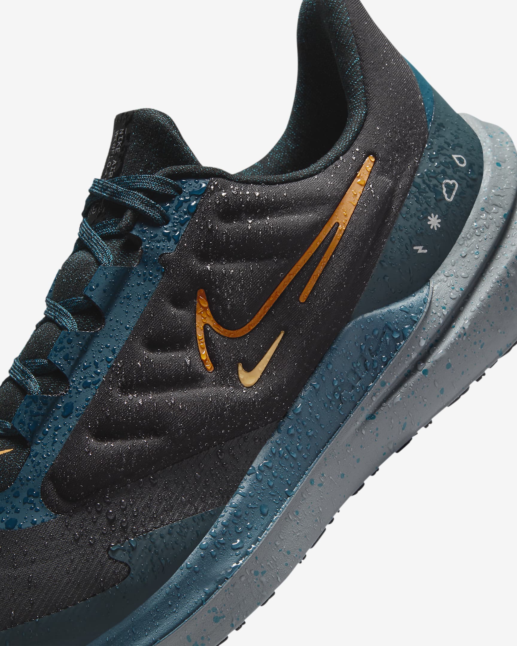 Nike Winflo 9 Shield Men's Weatherised Road Running Shoes. Nike SK