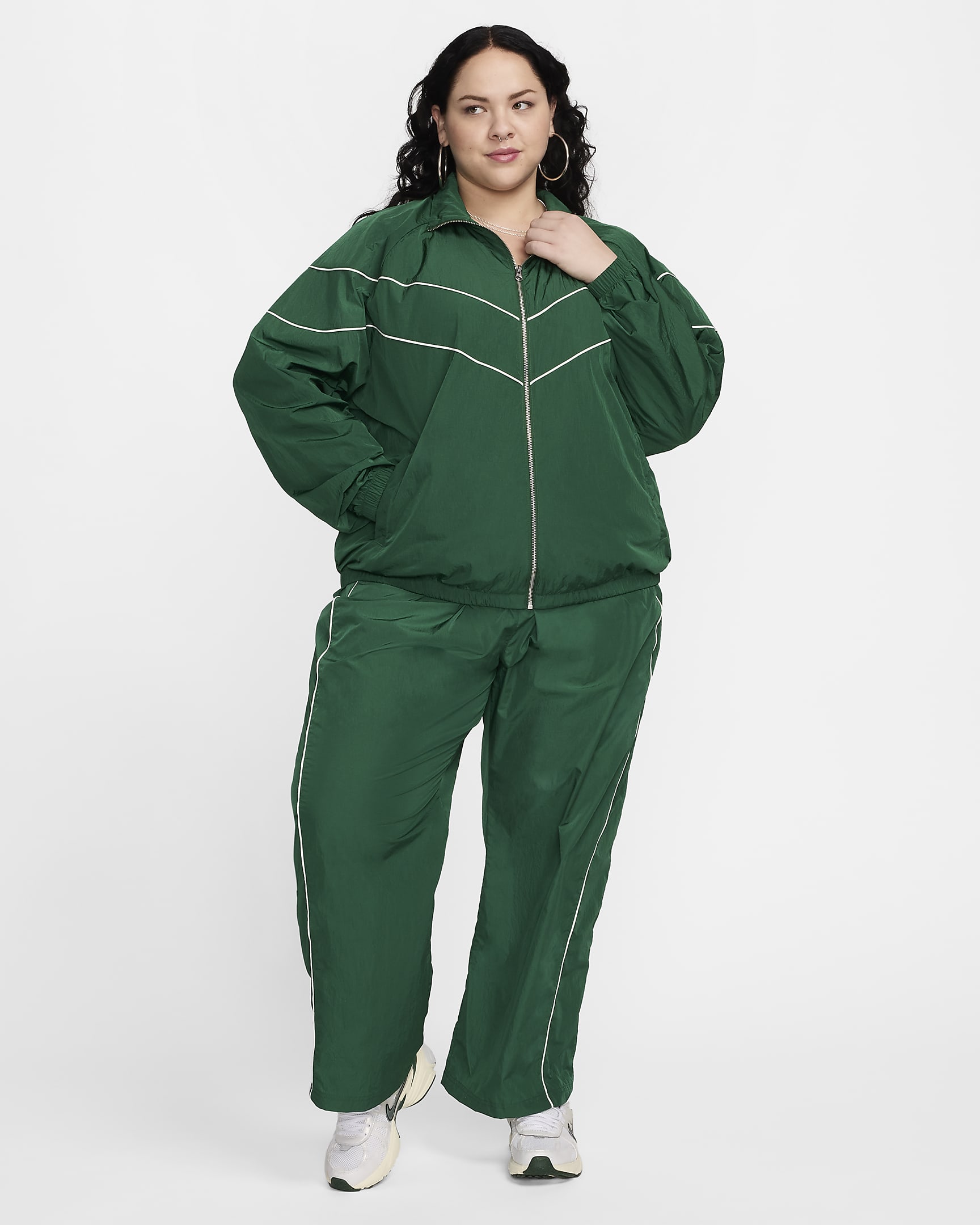 Nike Windrunner Women's Loose UV Woven Full-Zip Jacket (Plus Size) - Gorge Green/Sail