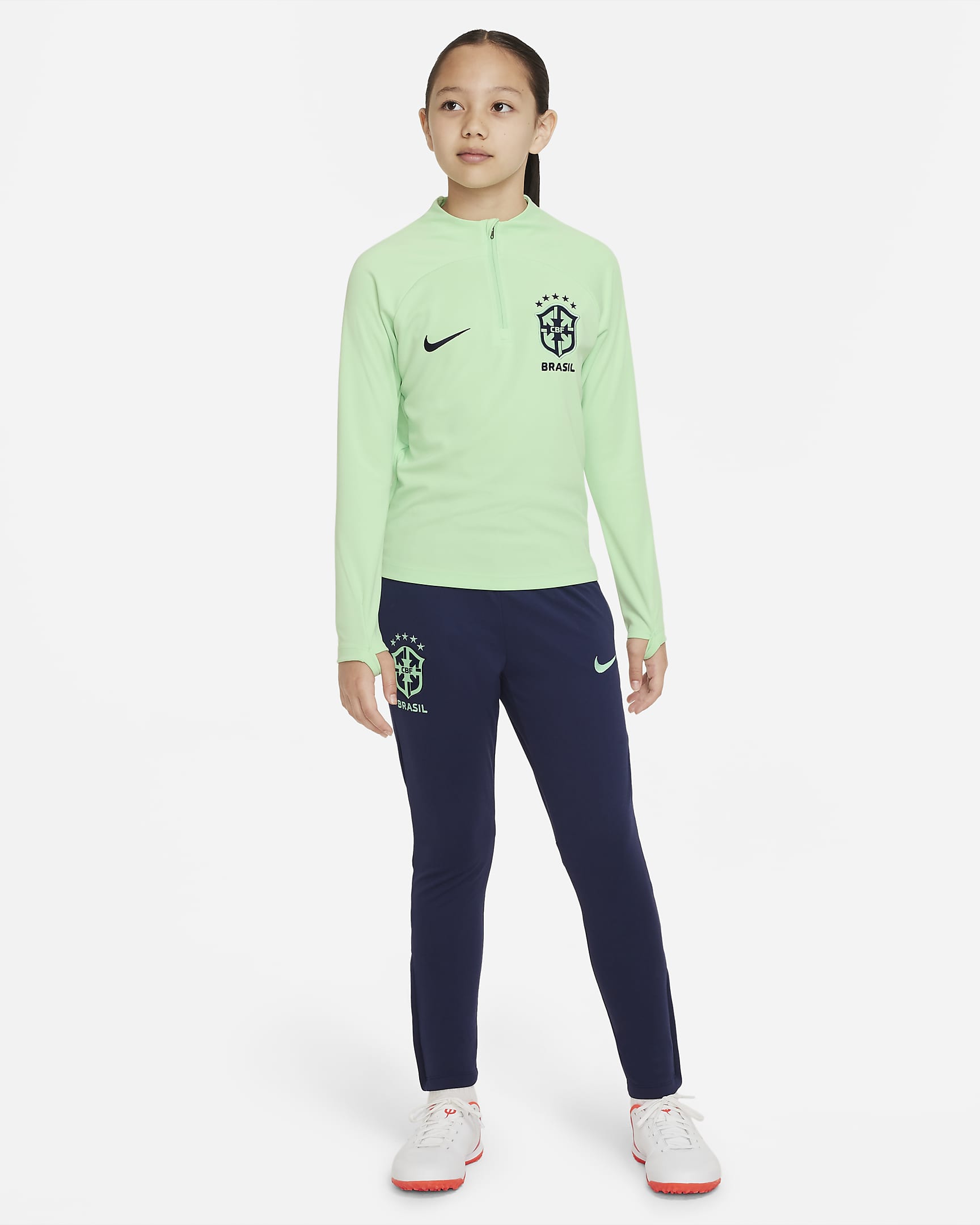 Brazil Academy Pro Older Kids' Nike Dri-FIT Football Pants. Nike BG