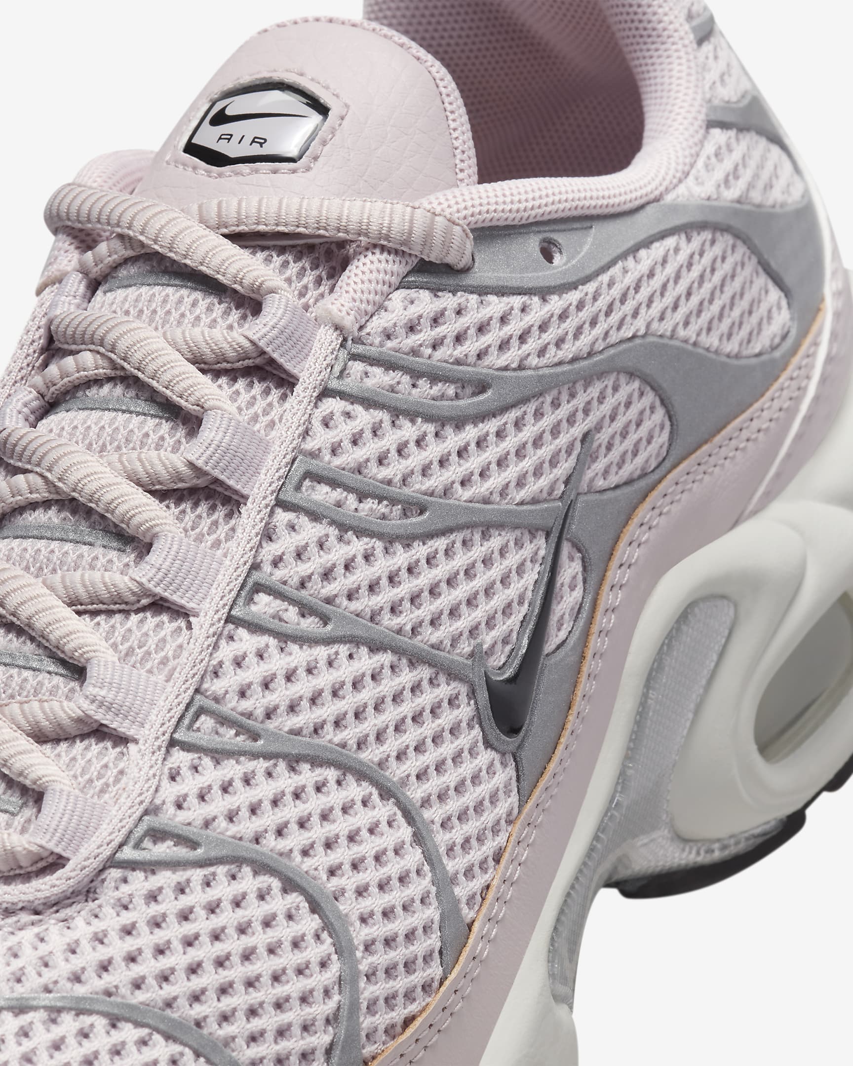 Calzado para mujer Nike Air Max Plus - Violeta platino/Hueso claro/Plata metalizado/Cromo