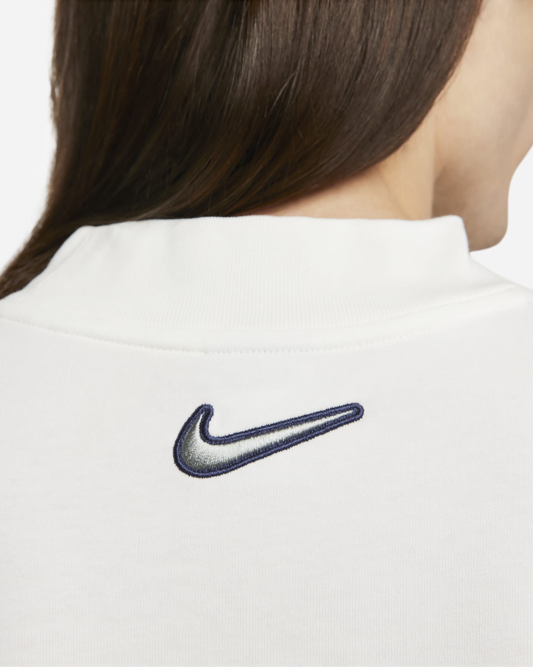 Nike Sportswear Men's Long-Sleeve Mock-Neck T-Shirt. Nike CA