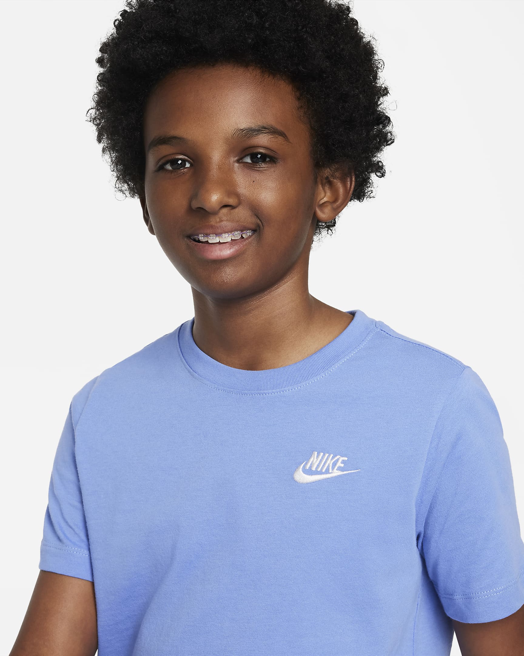 Nike Sportswear Older Kids' T-Shirt - Polar/White