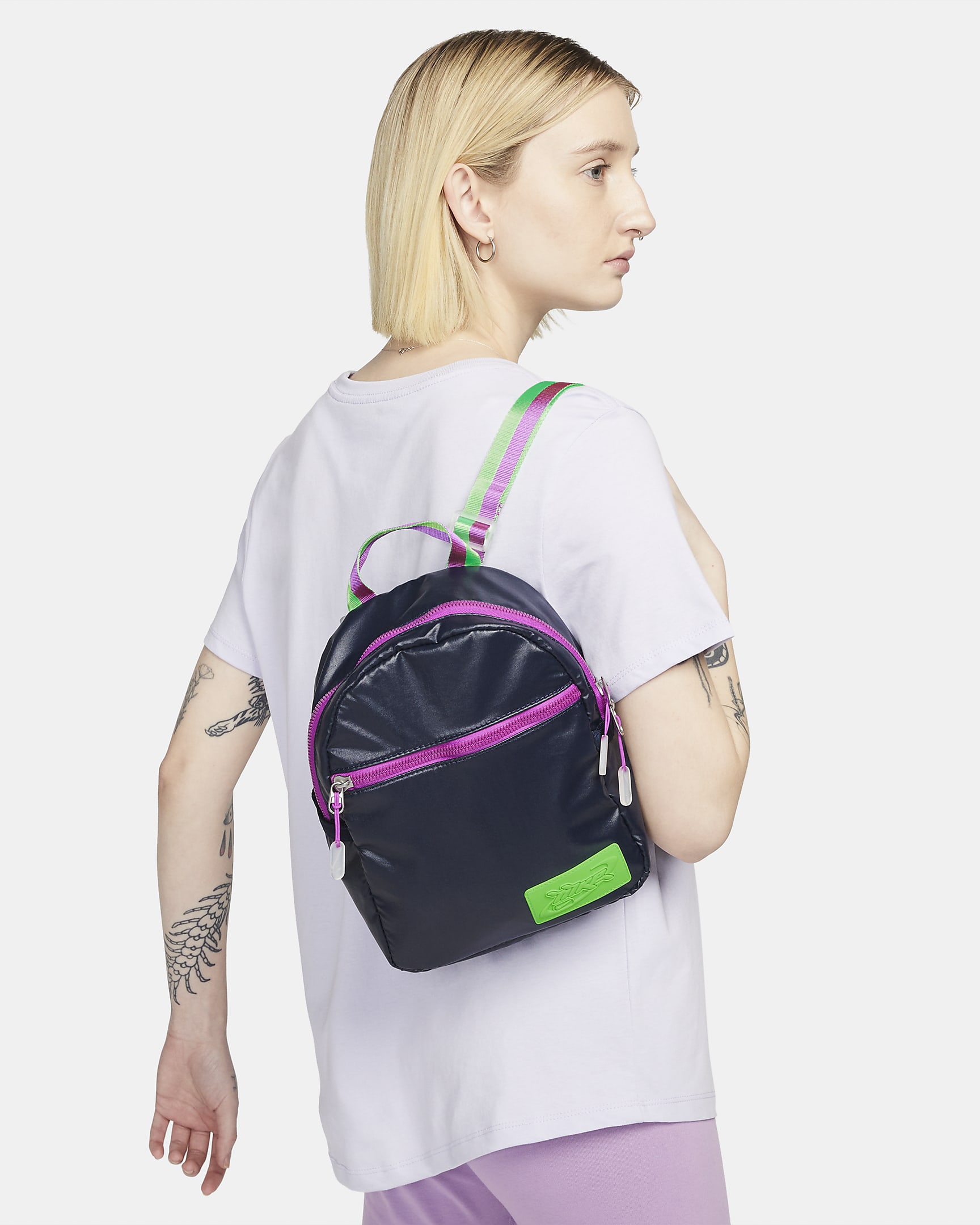 Nike Sportswear Futura 365 Mini Backpack (6L). Nike.com