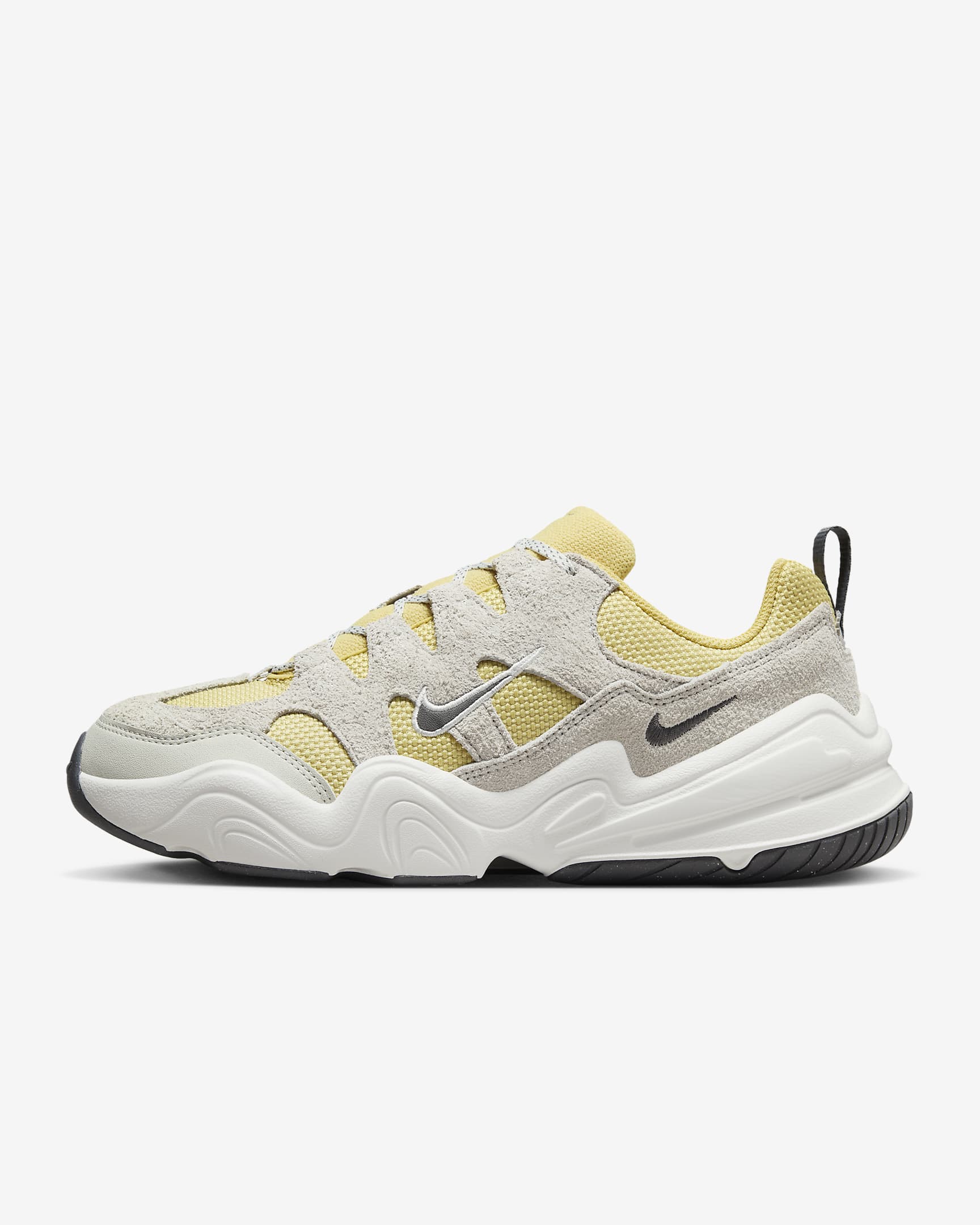 Chaussure Nike Tech Hera pour femme - Saturn Gold/Light Bone/Phantom/Iron Grey