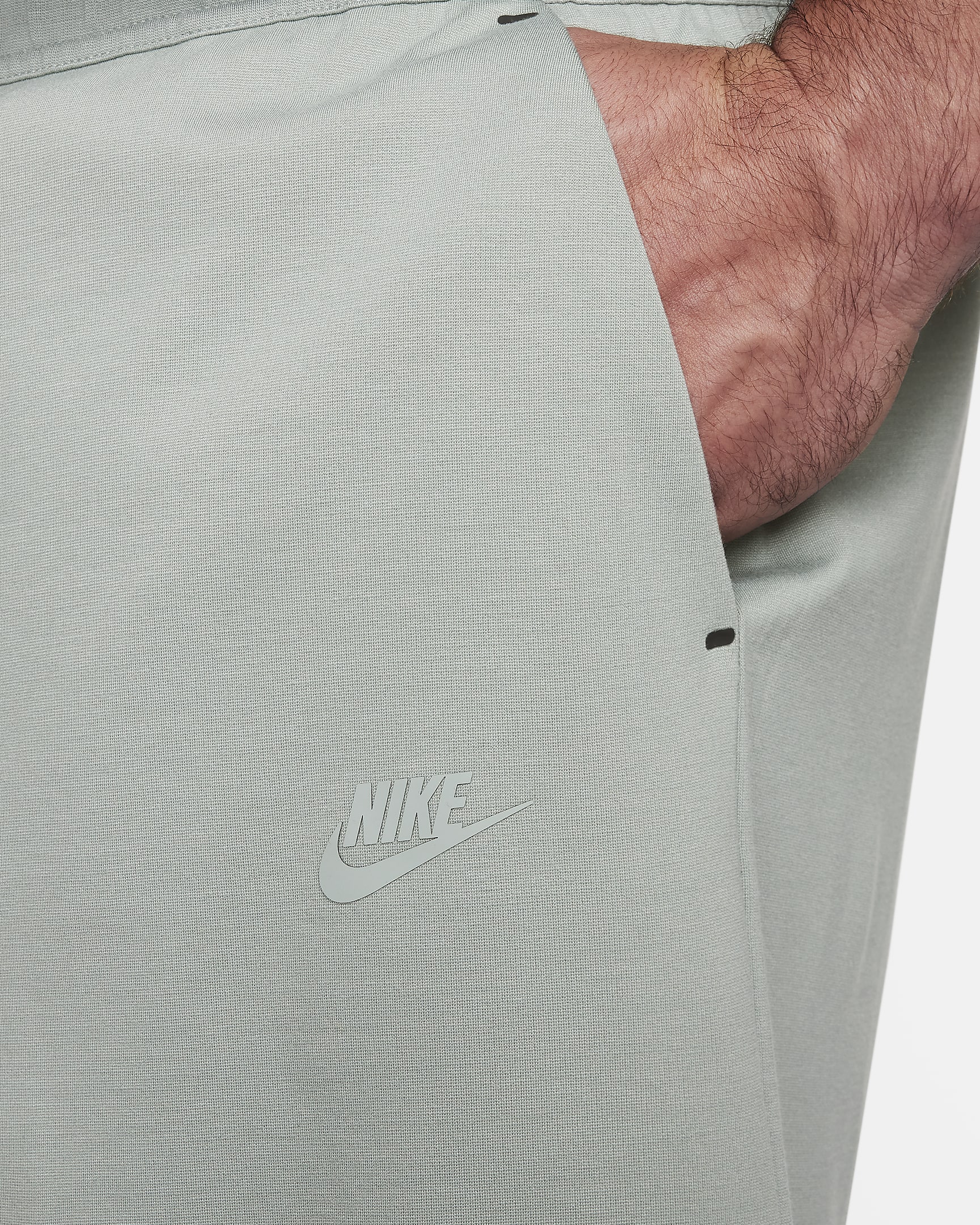 Nike Sportswear Tech Fleece Lightweight Men's Shorts. Nike BE