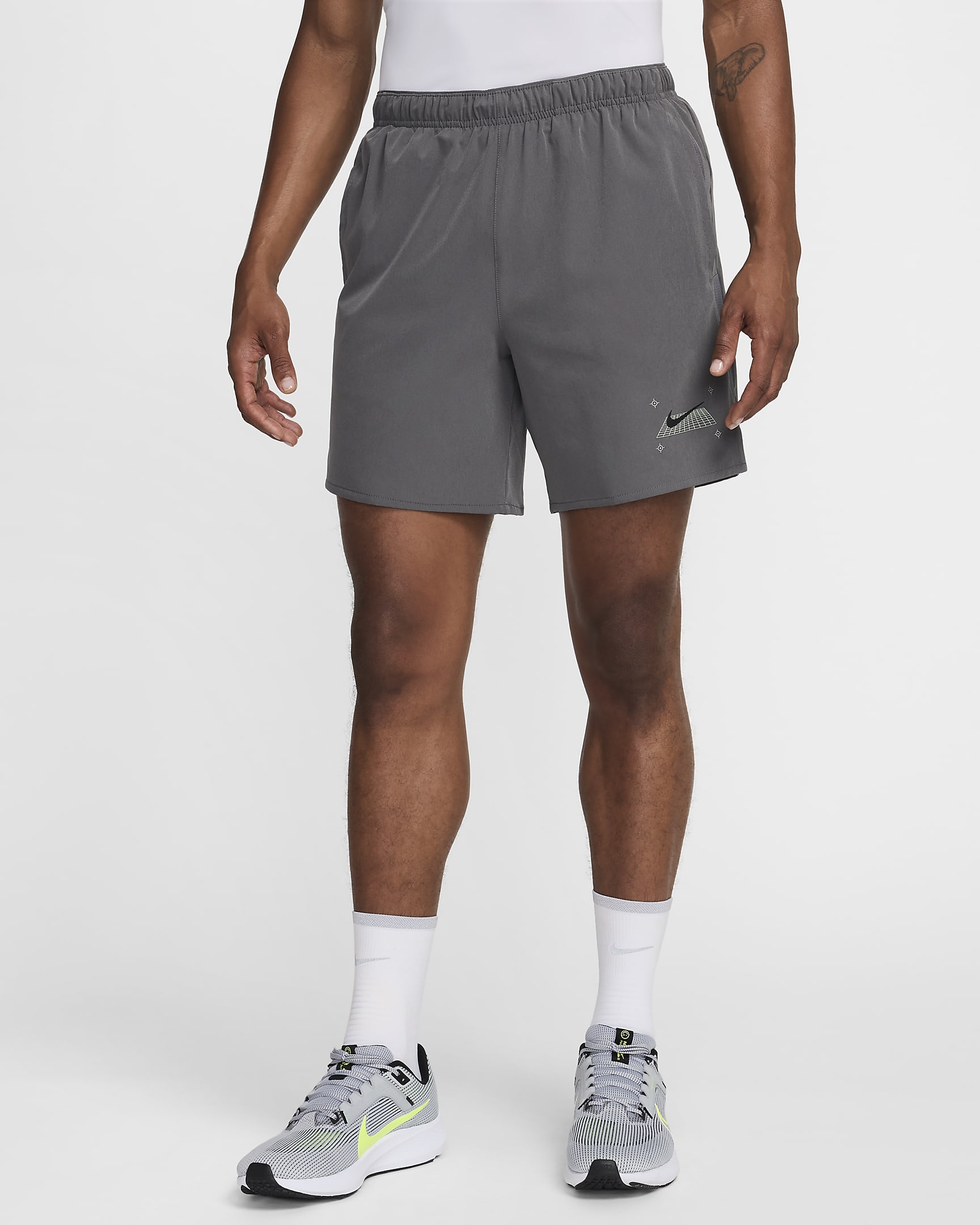 Nike Challenger herenshorts met binnenbroek (18 cm) - Iron Grey