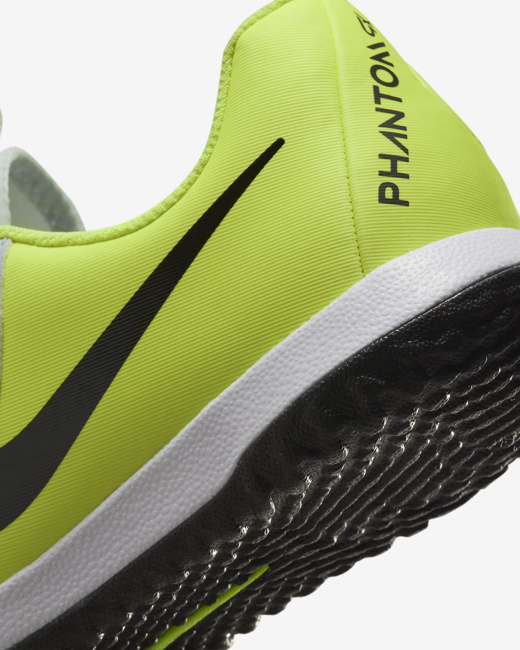 Nike Jr. Phantom GX 2 Academy IC Fußballschuh für jüngere/ältere Kinder - Metallic Silver/Volt/Schwarz