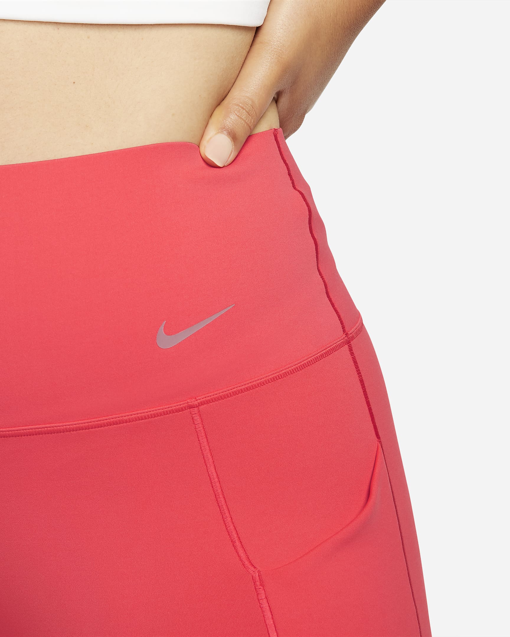 Nike Universa Women's Medium-Support High-Waisted 7/8 Leggings with Pockets - Ember Glow/Black