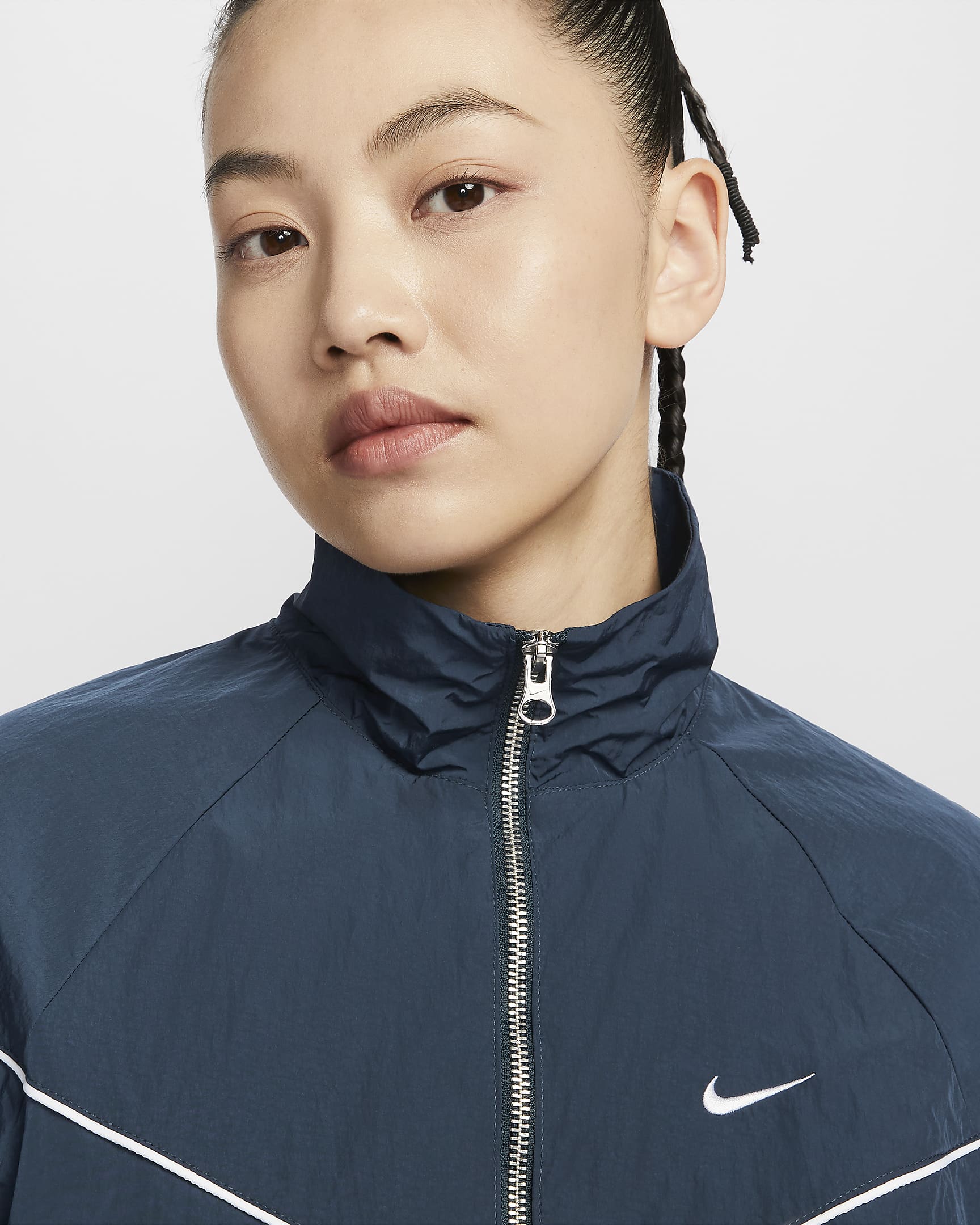 Nike Windrunner Women's Loose UV Woven Full-Zip Jacket - Armory Navy/White